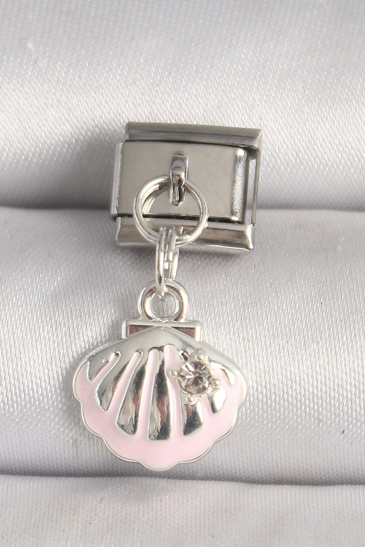 ® 316L Çelik Gümüş Renk Pembe Deniz Kabuğu Model Zirkon Taş Detay Nomination Charm