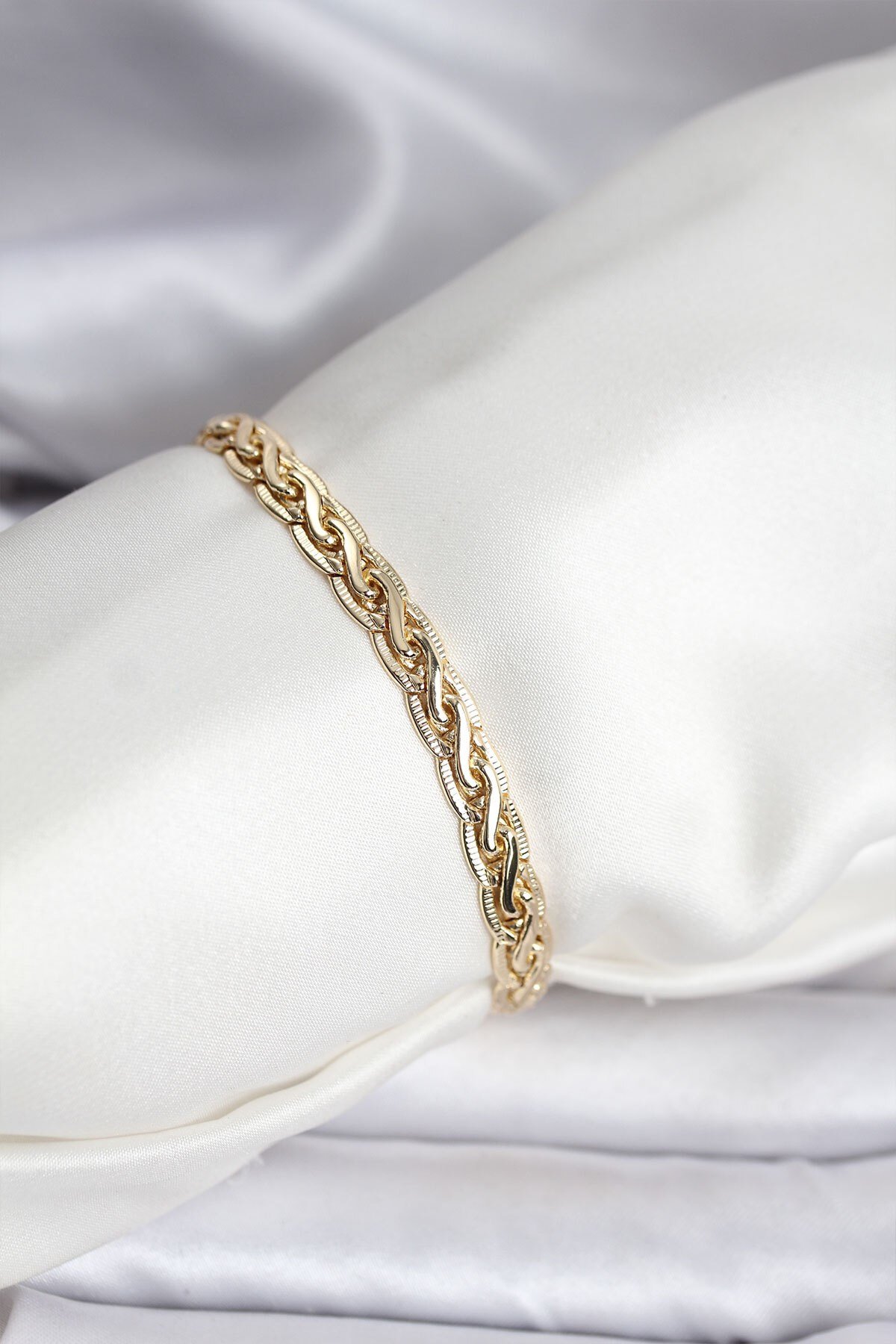 14K Gold Renk Kaplama Lazer Zincir Model CM Kadın Bileklik