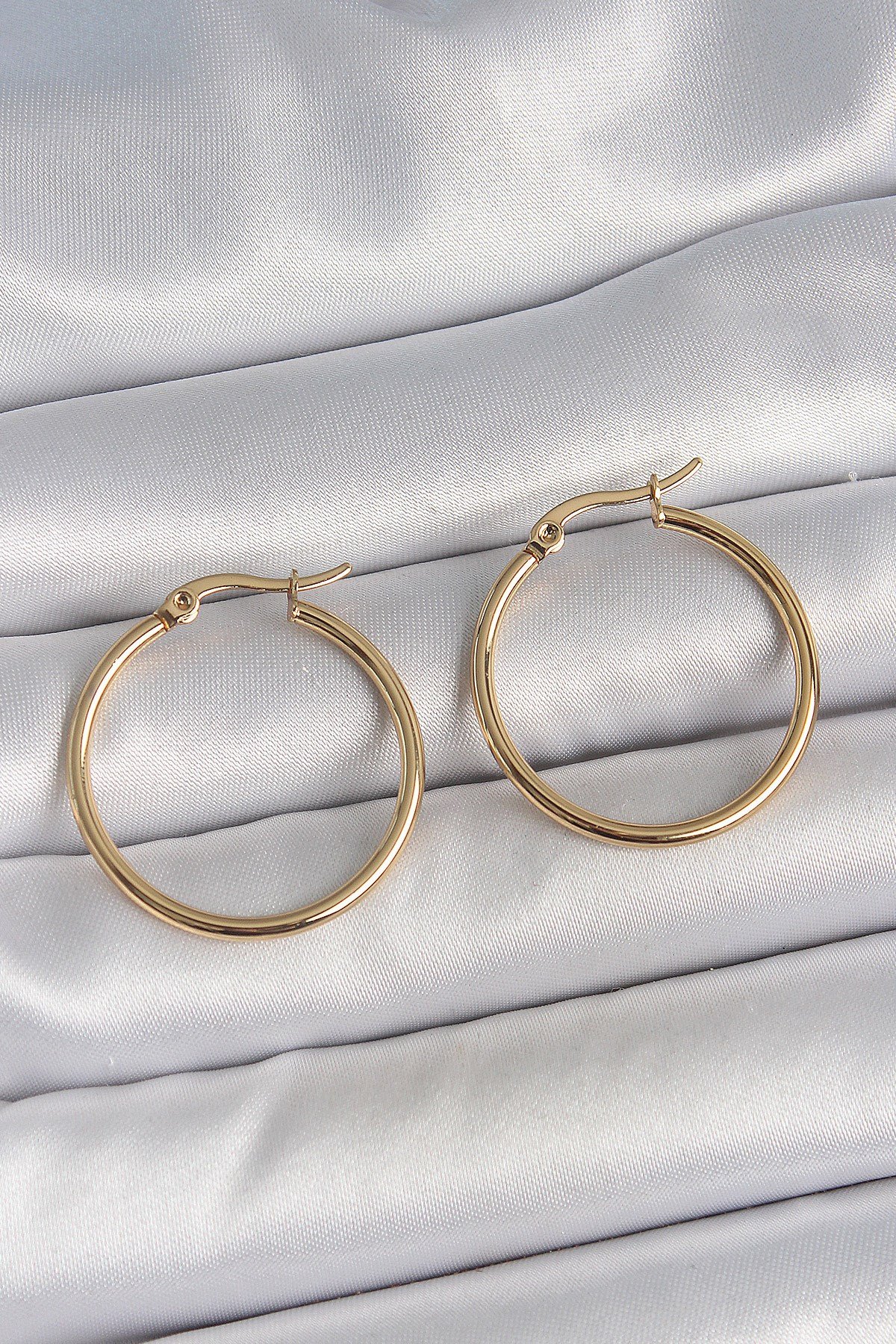 316 Çelik Gold Renk 27 mm Halka Model Kadın Küpe