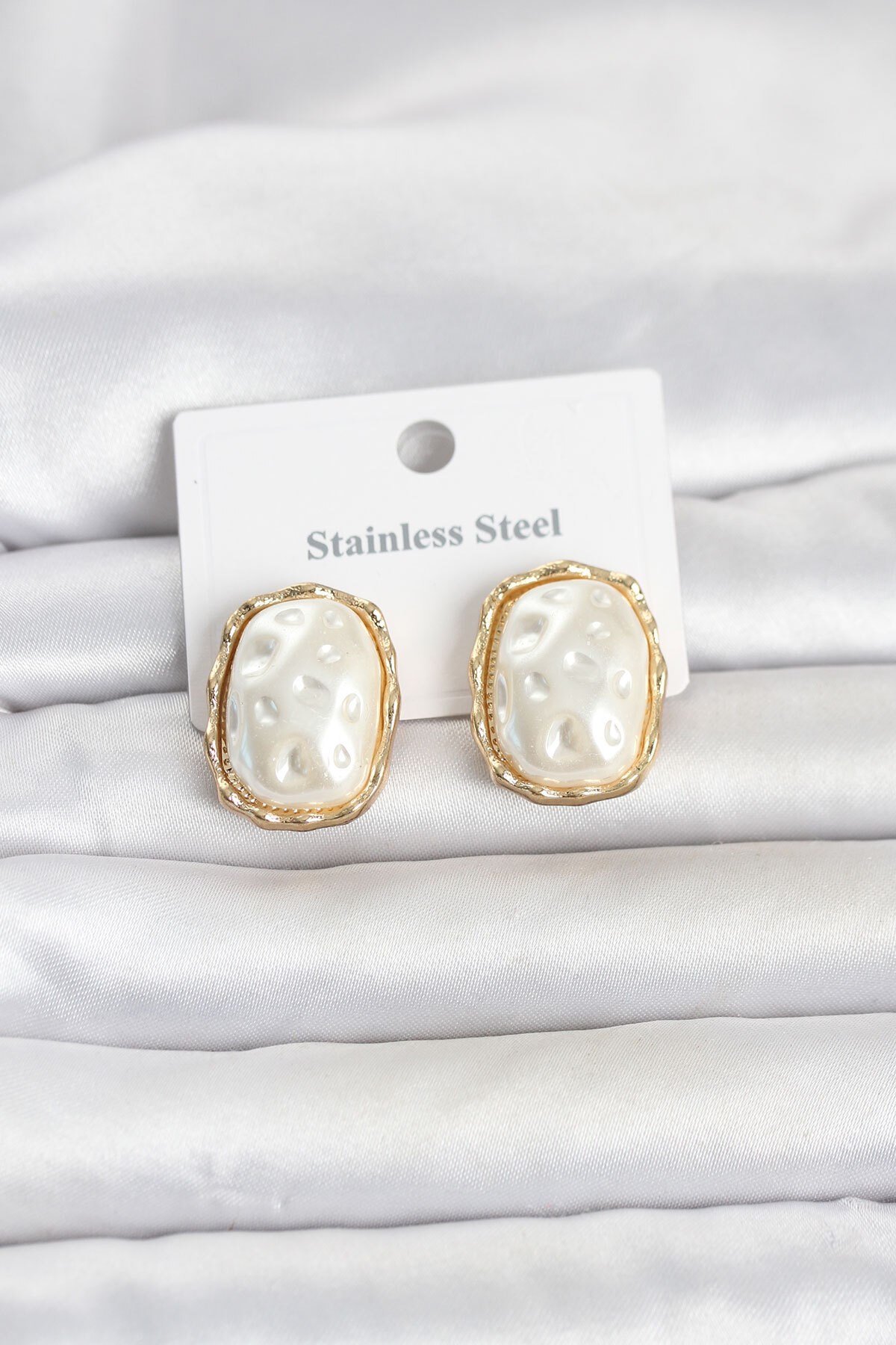 316L Çelik Gold Renk İnci Model Vintage Kadın Küpe