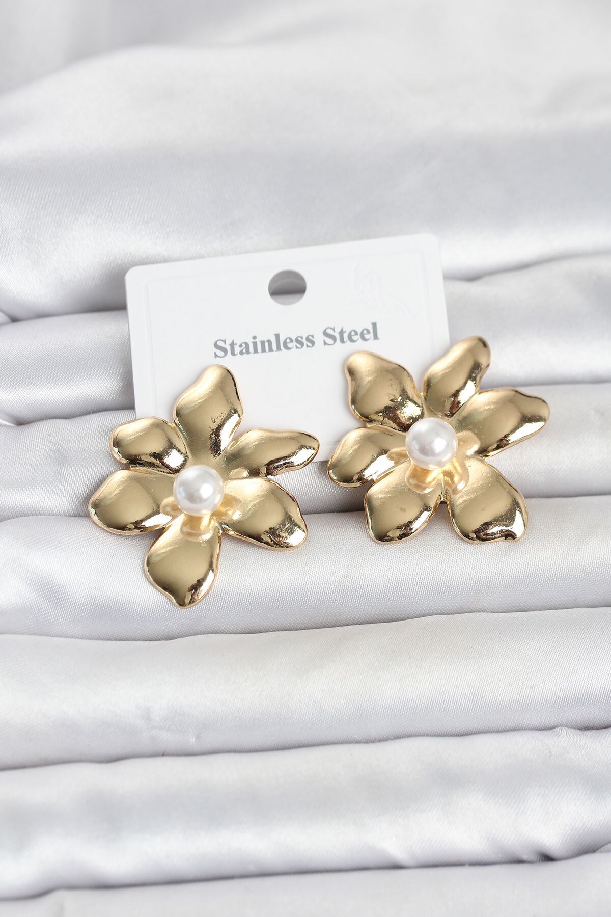 316L Çelik Gold Renk İncili Lotus Model Kadın Küpe
