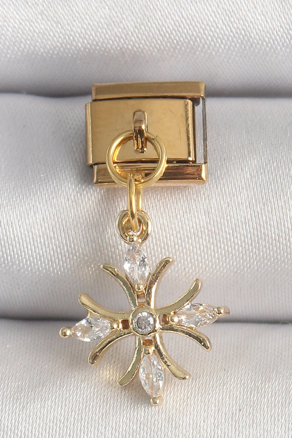 316L Çelik Gold Renk Sallantı Zirkon Taşlı Kar Tanesi Model Nomination Charm