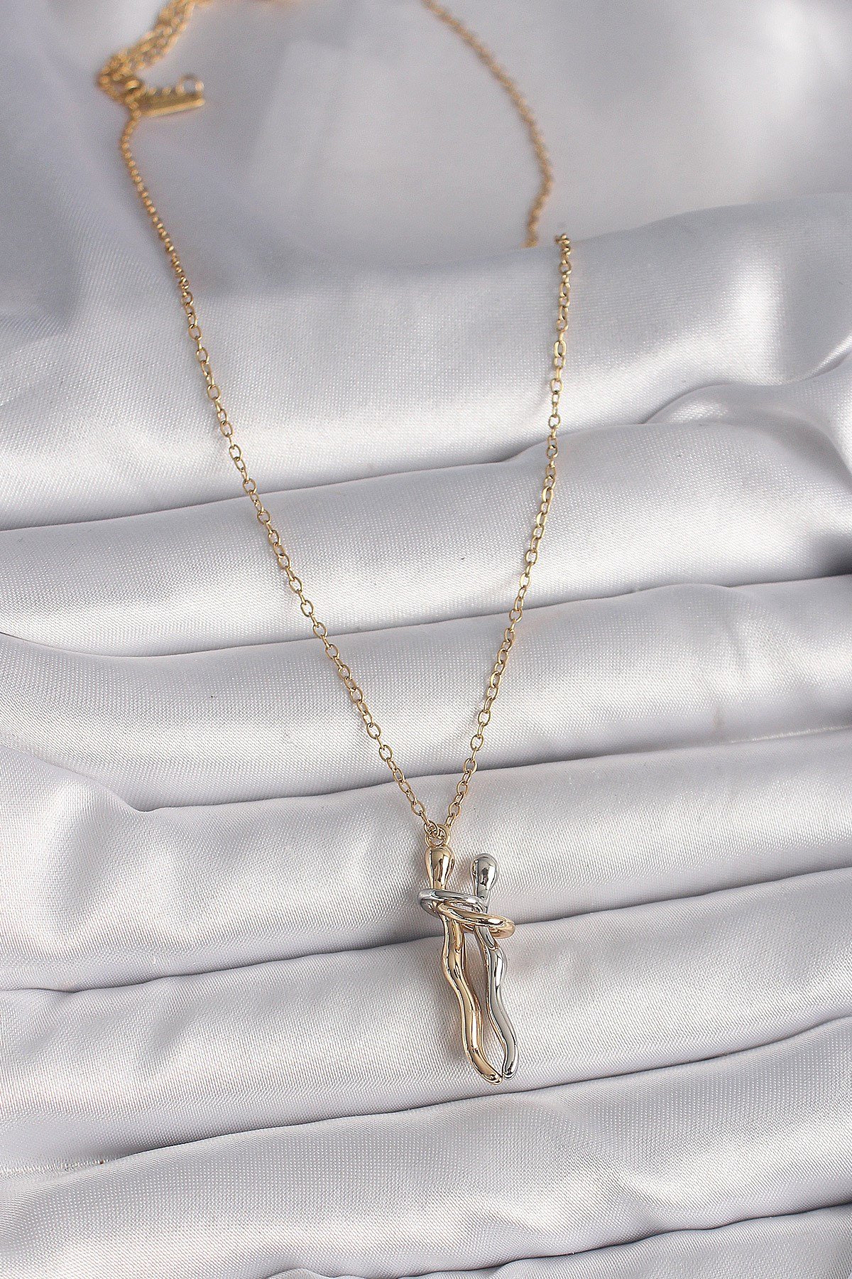 316L Çelik Gold Renk Zincir Renkli Sarılma Model Kadın Kolye