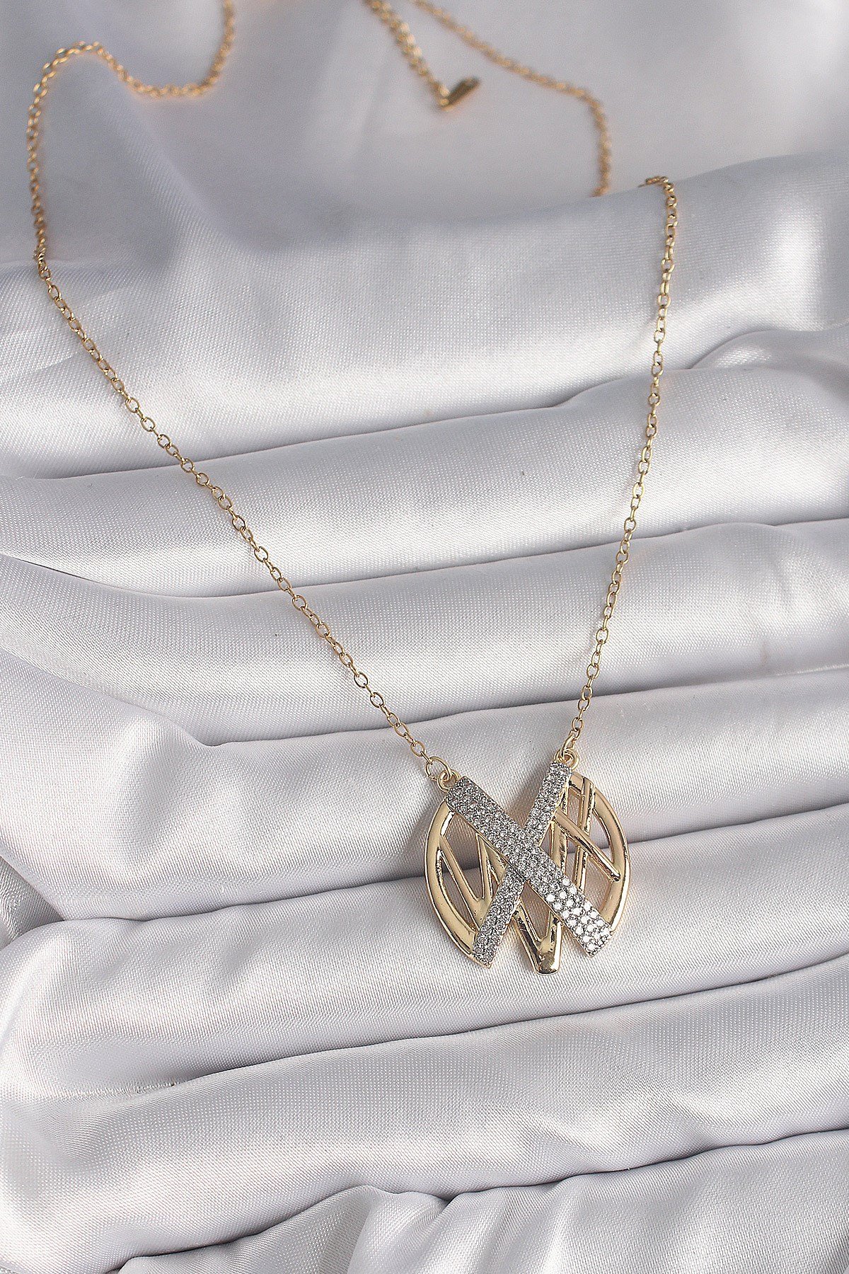 316L Çelik Gold Renk Zirkon Taşlı Vintage Model Kadın Kolye
