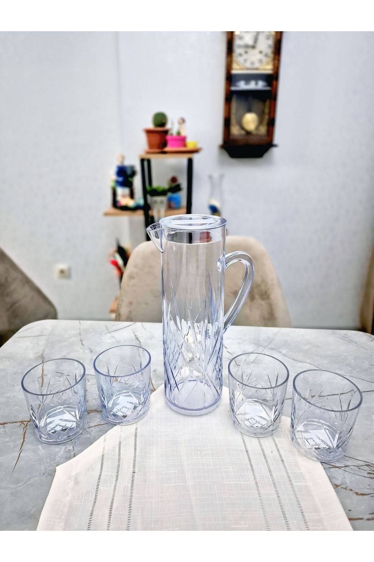 Akrilik 1.5L Sürahi 5 Parça Bardak Takımı • Kırılmaz Buzdolabı Uyumlu Şeffaf Su Meşrubat Seti