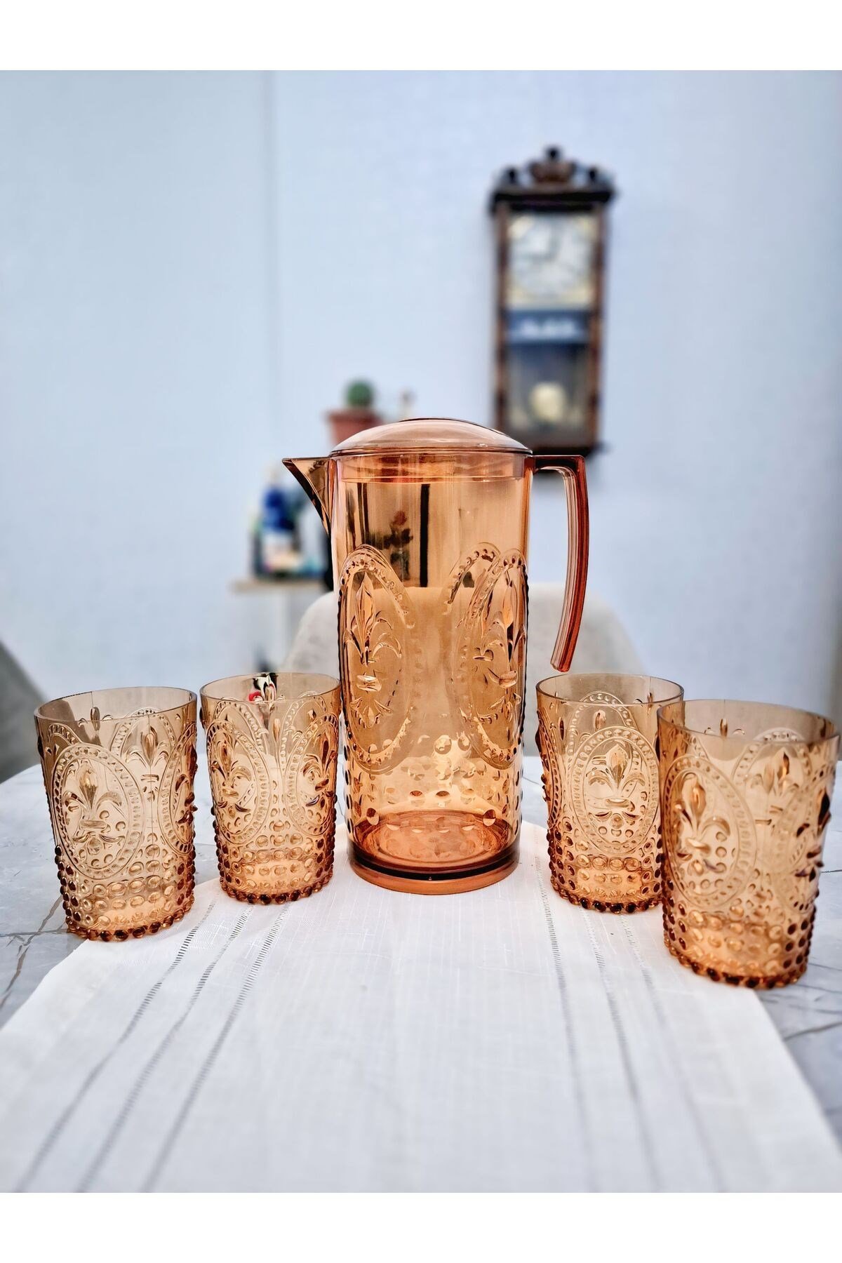 Akrilik 2.3 L Sürahi 5’li 400 ml Bardak Seti • Ballı Karamel Su Meşrubat Takımı • Makinede Yıkanır