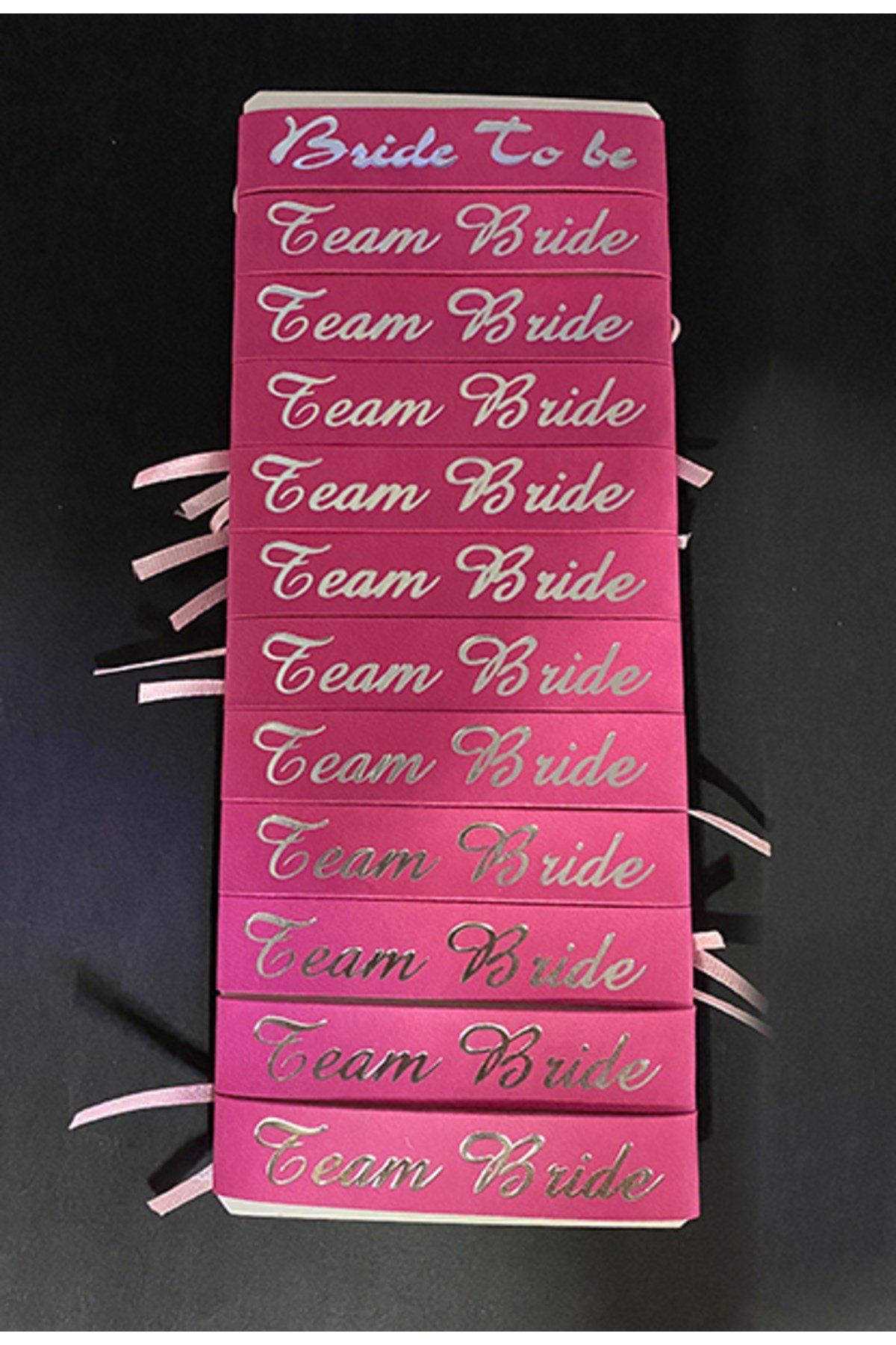 Bride To Be Bileklik - Team Bride Bileklik - Pembe Üzeri Metalize Gümüş Yazılı 12 Adet