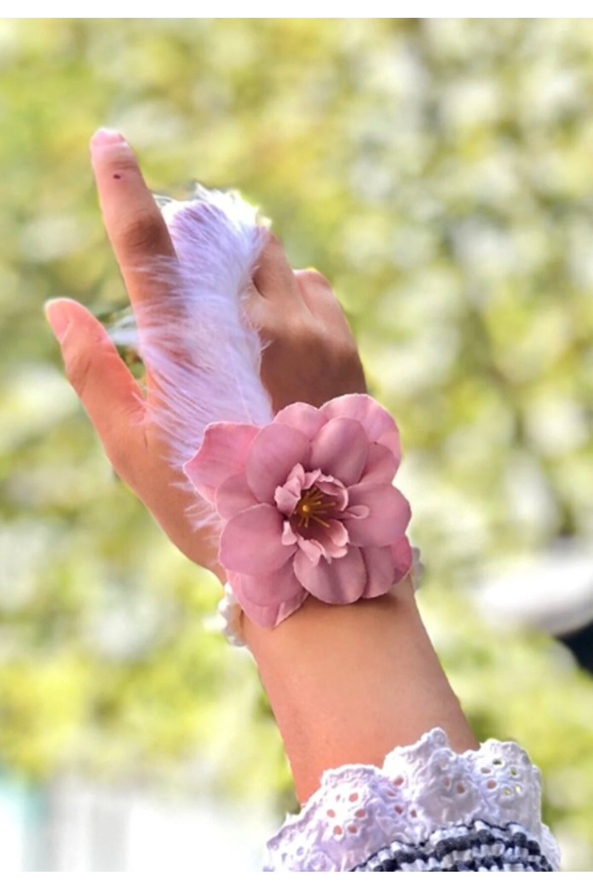 Bride to be Nedime Gelin Bilekliği Tüy ve İnci Boncuk Detaylı Pembe Renkli Bekarlığa Veda Partisi B