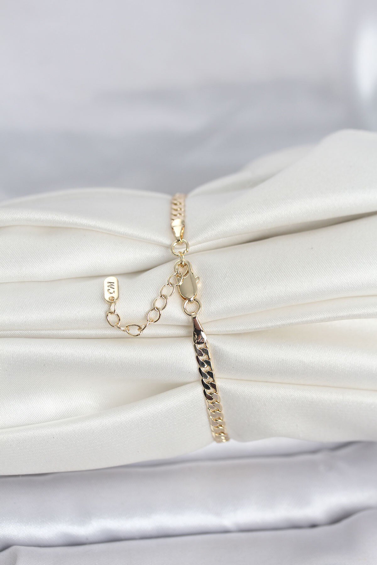 CM 14K Gold Renk Zincirli Model Kadın Bileklik