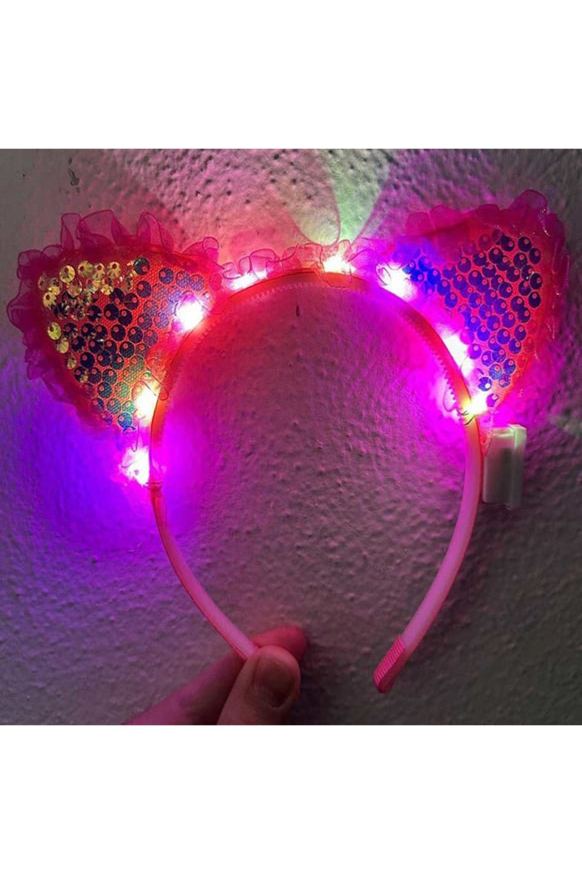 Kenarları Dantelli Pembe Pullu Payetli Led Işıklı Kedi Kulak Taç 17x19 cm