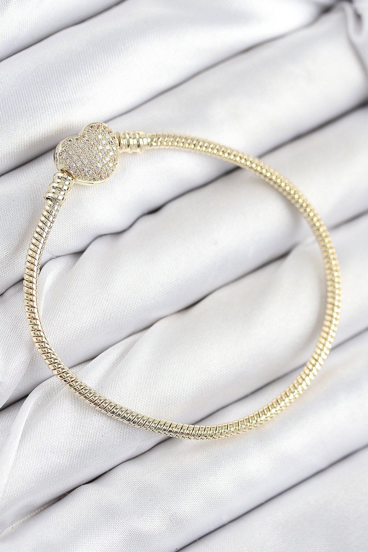 Pirinç Charm Zirkon Taşlı Kalp Model Gold Renk Kadın Bileklik