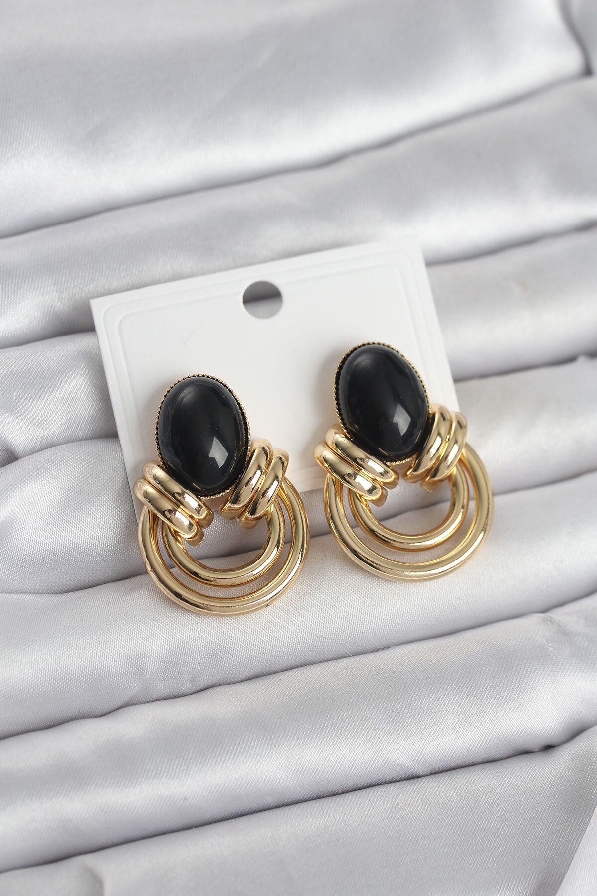 Pirinç Gold Renk Siyah Taşlı Vintage Kadın Küpe