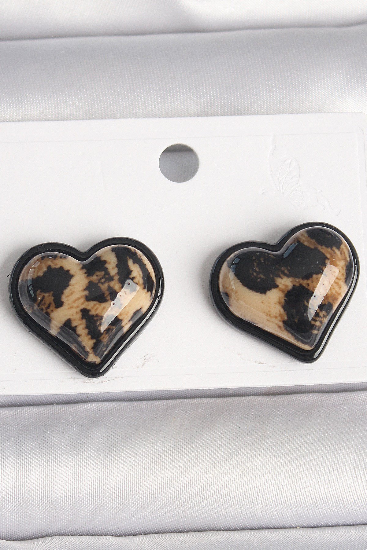 Pirinç Siyah Renk Leopar Desen 3D Kalp Model Kadın Küpe
