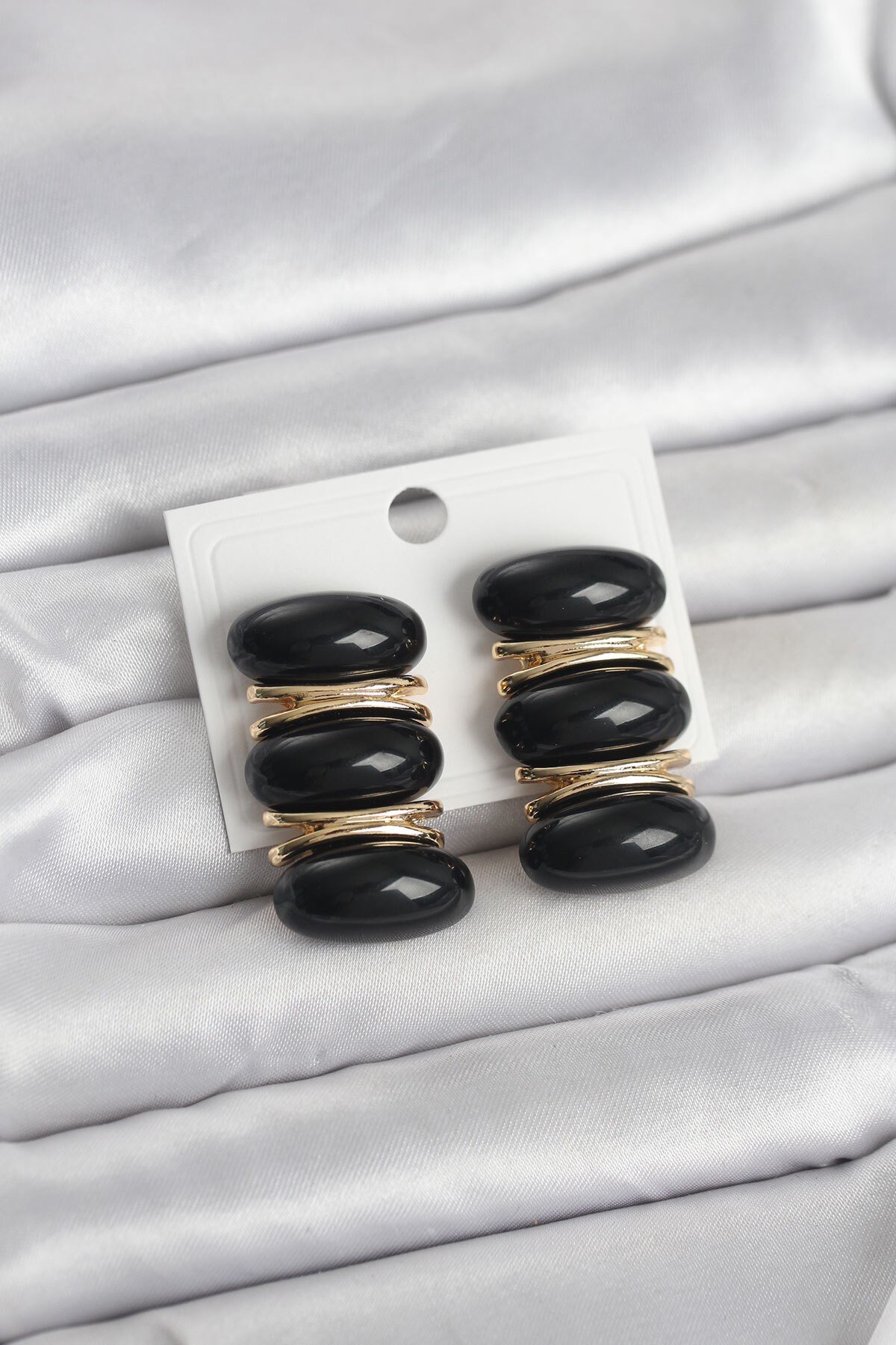Siyah Vintage Model Gold Renk Kadın Küpe