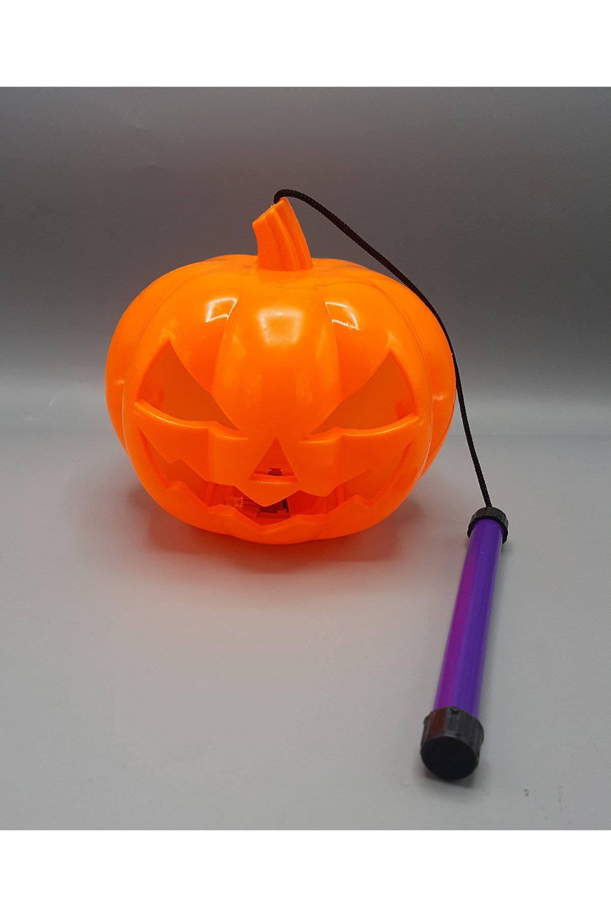 Turuncu Renk Led Işıklı ve Sesli Saplı Balkabağı Dekor Süs 40 cm