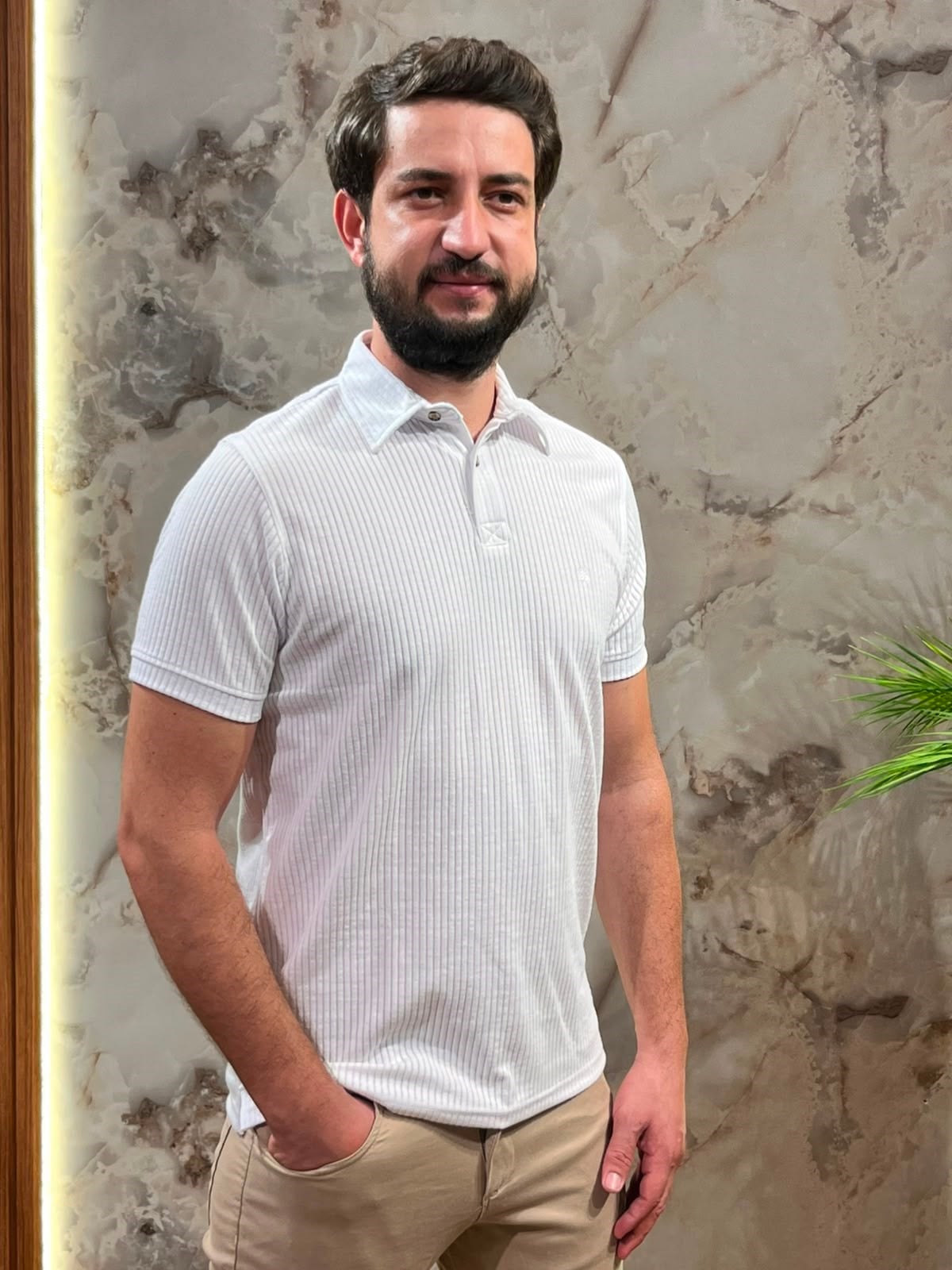 KENDİNDEN ÇİZGİLİ RAHAT BEYAZ POLO YAKA TİŞÖRT