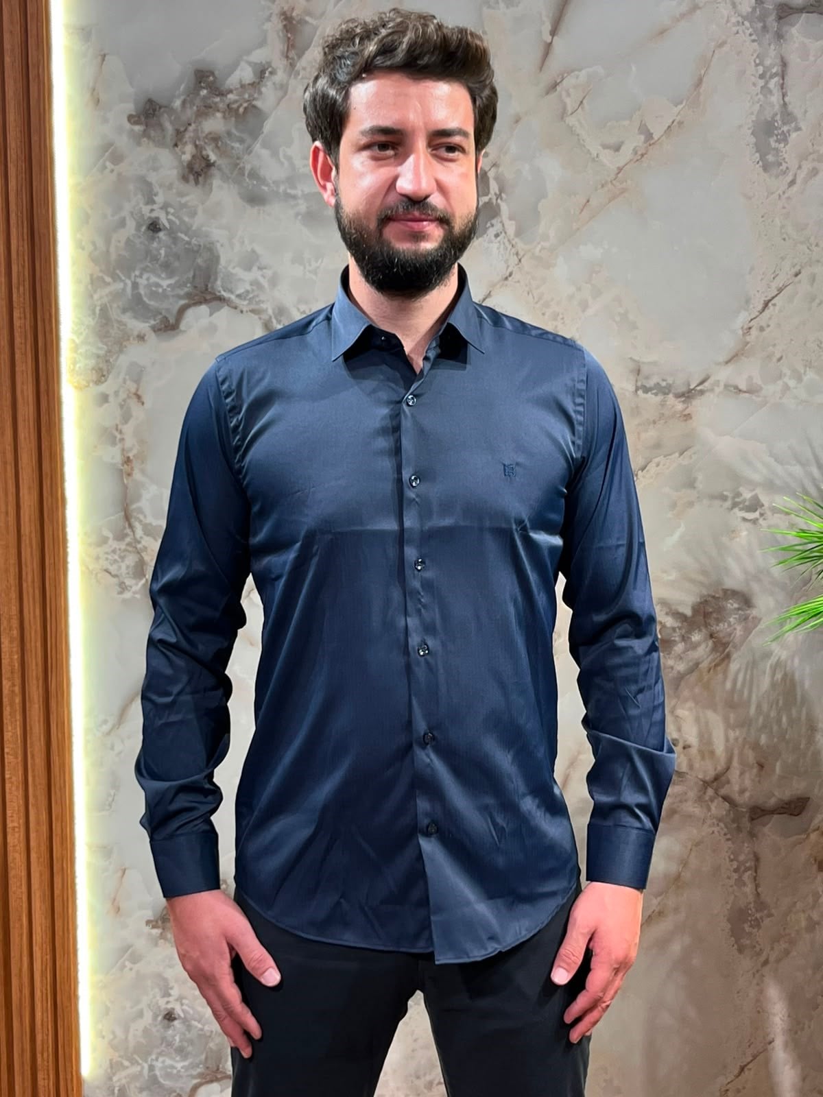 LACİVERT MİKRO SATEN LİKRALI ERKEK GÖMLEK SLİM FİT ESNEK VE PARLAK KUMAŞ 