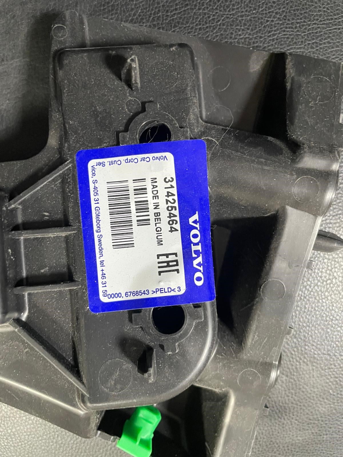 VOLVO S60    (2013-2018) ÖN TAMPON BRAKETİ SAĞ ORJ-31425464
