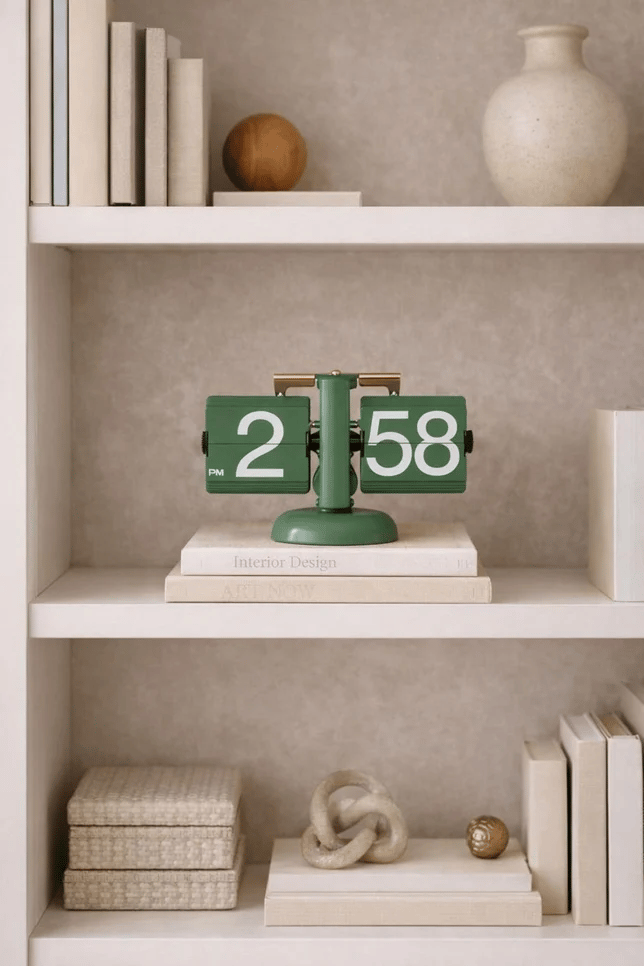Glampout Retro Flip Masa Saati Yeşil 1985