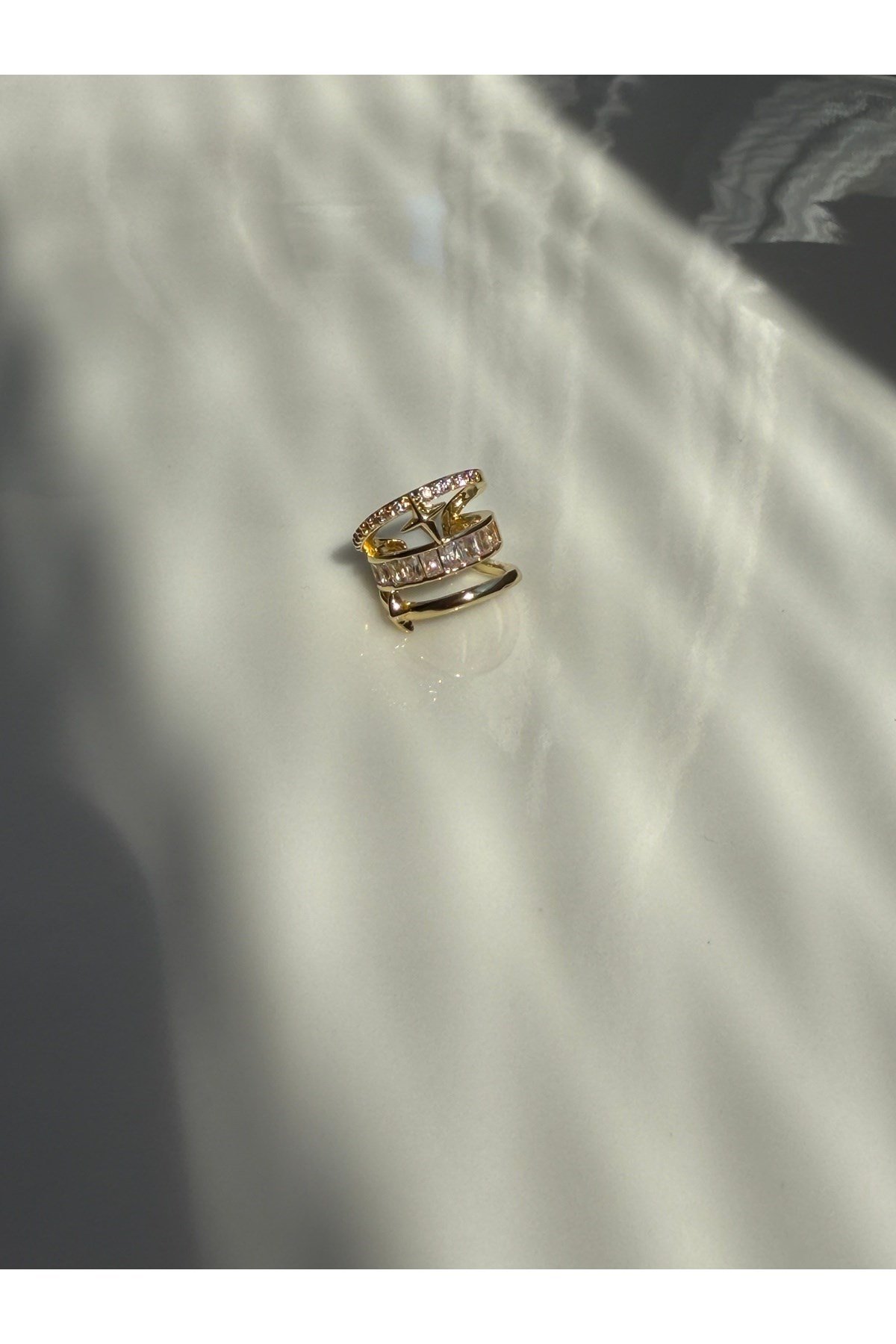 Gold Zirkon Taşlı Çok Sıralı Yıldız Detaylı Ear Cuff Kıkırdak Küpesi