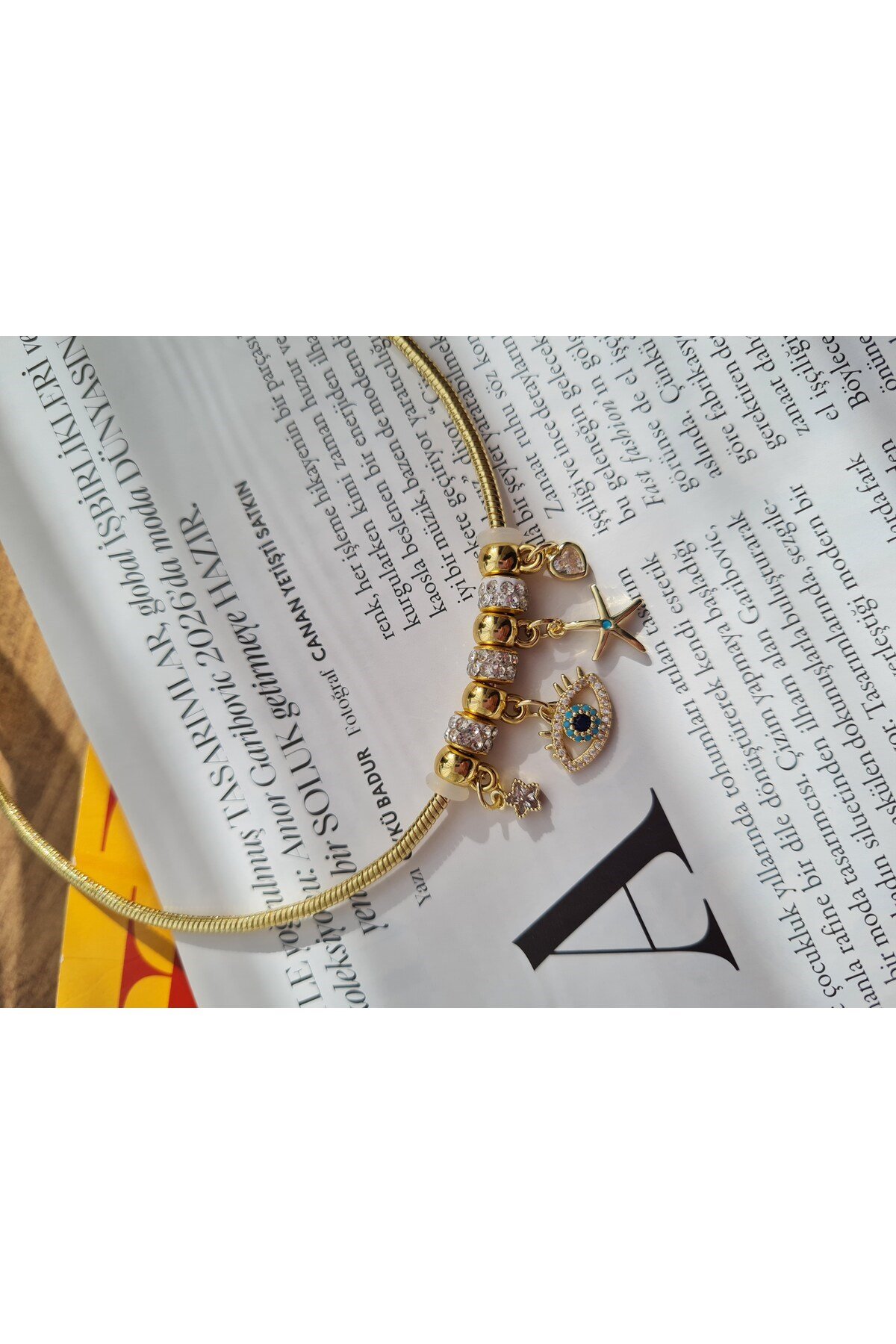 Modern Gold Göz ve Yıldız Charm Detaylı Kolye