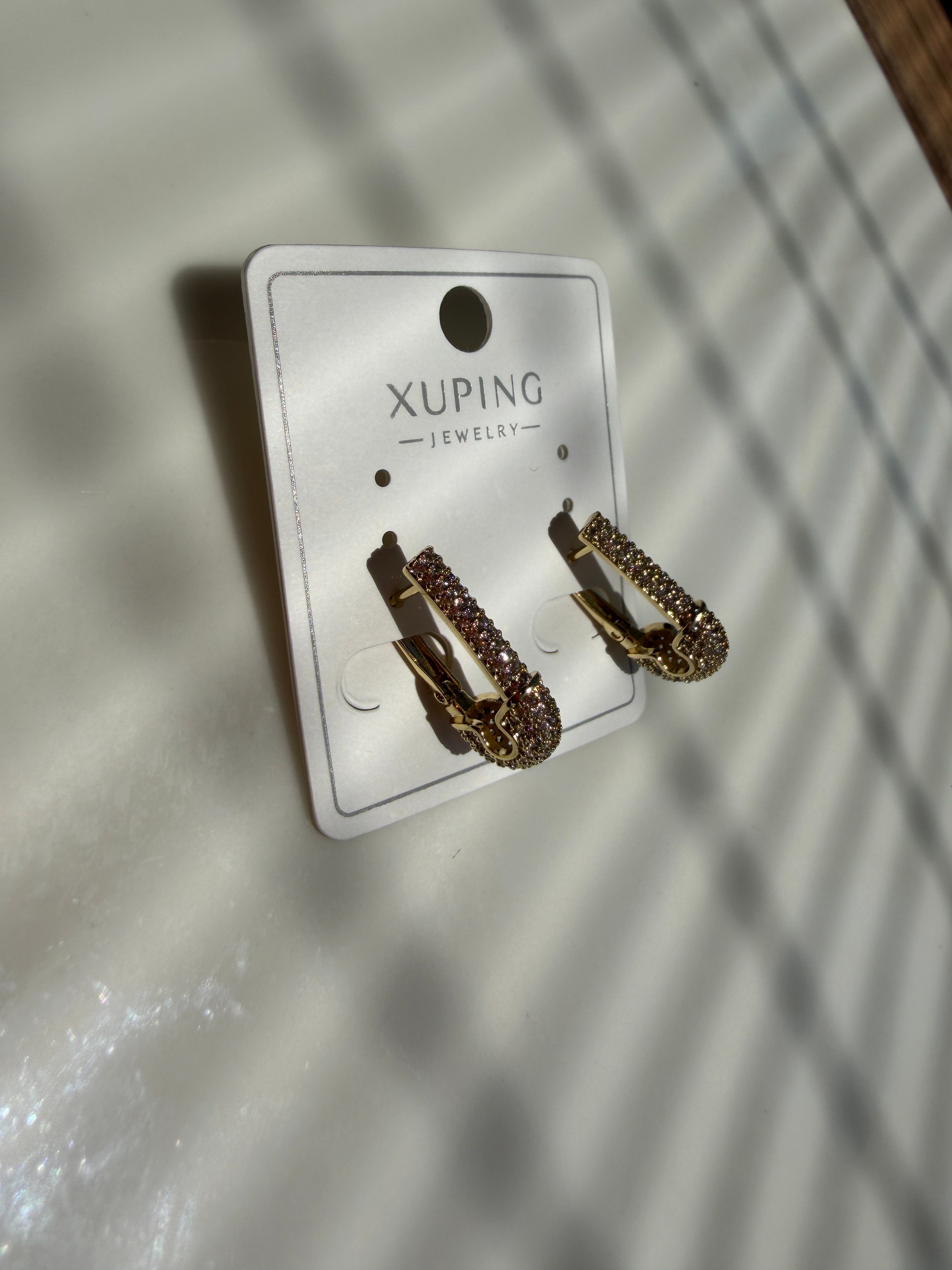 Xuping Jewelry Gold Zirkon Taşlı Geometrik Kadın Küpe | Modern Tasarım