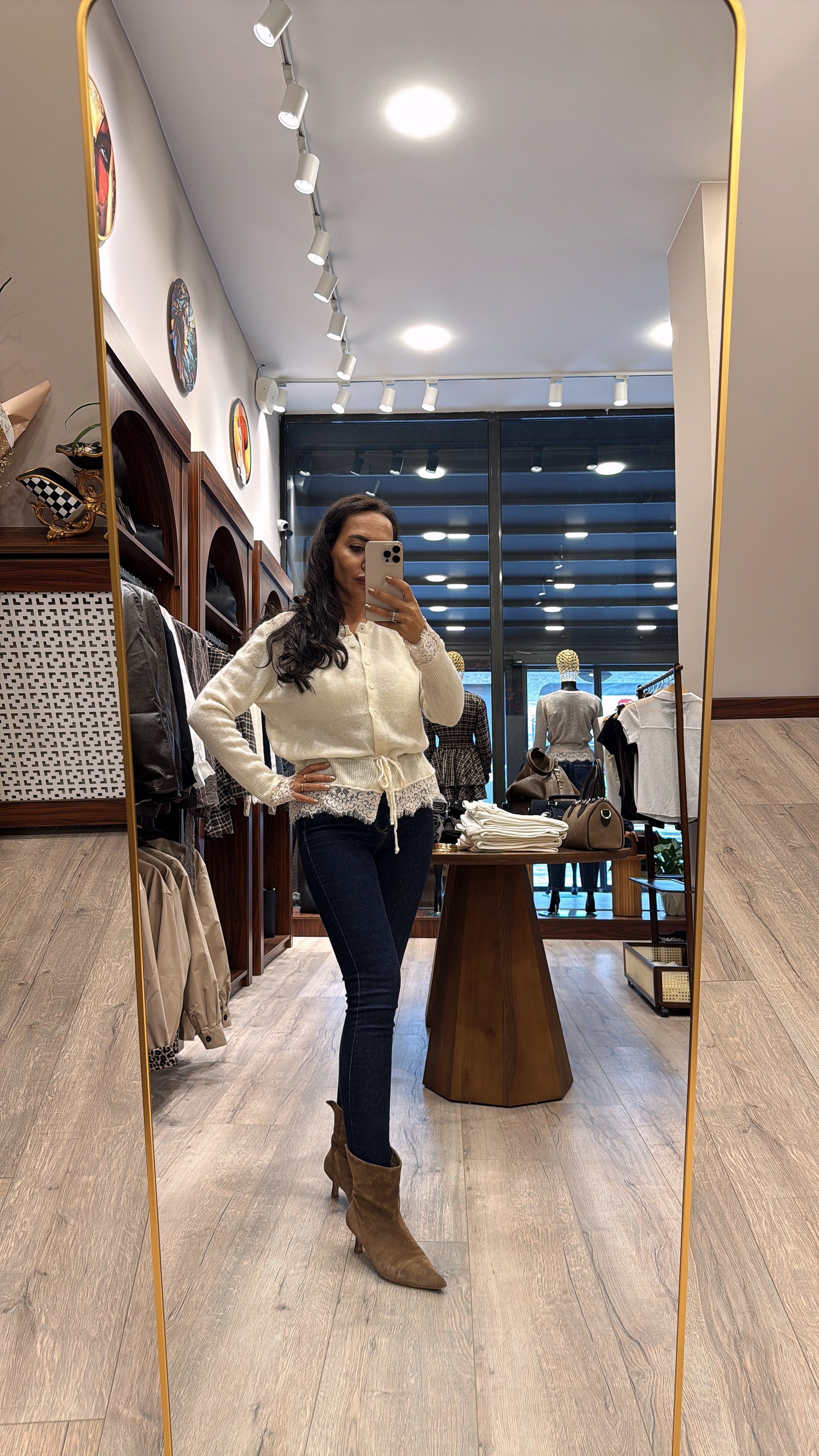 Dantel Detaylı  Hırka