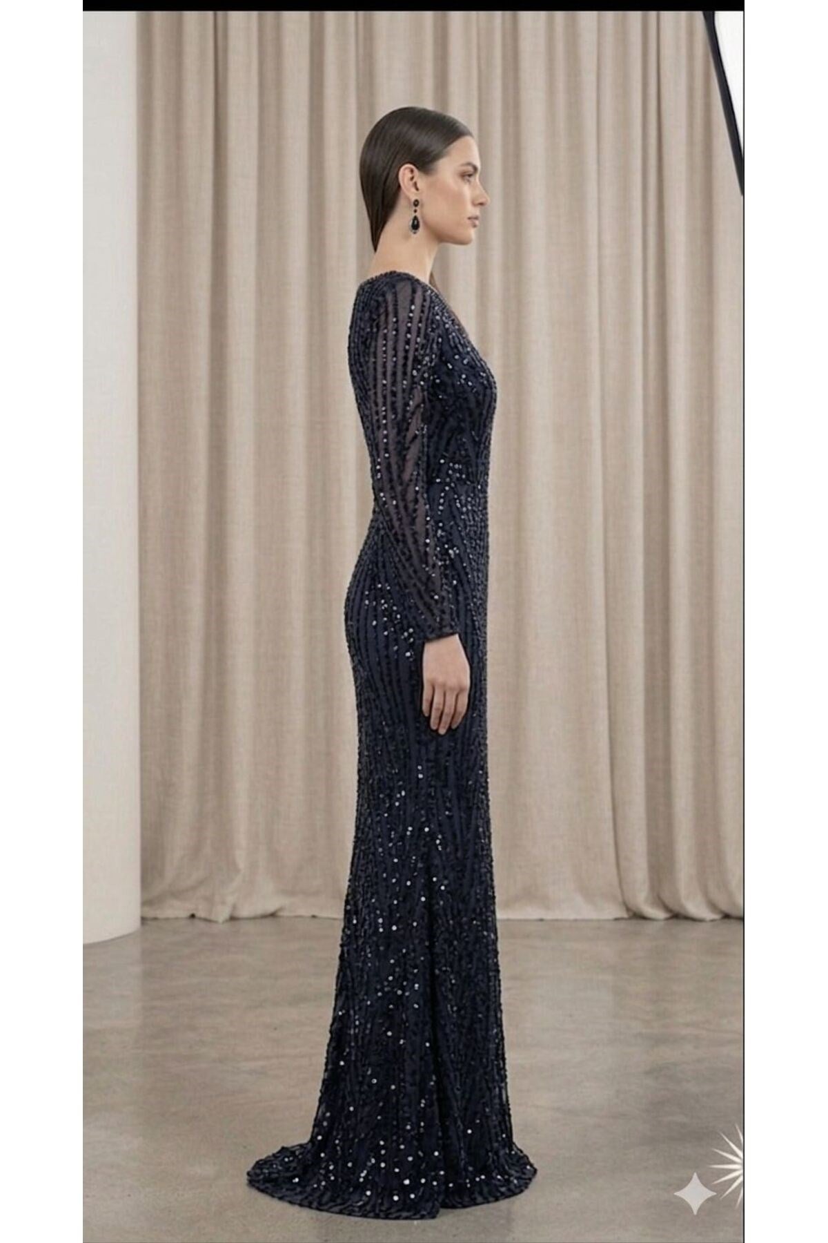 • Noveradress Pullu Payetli Kare Yaka Balık Model Gece Elbisesi