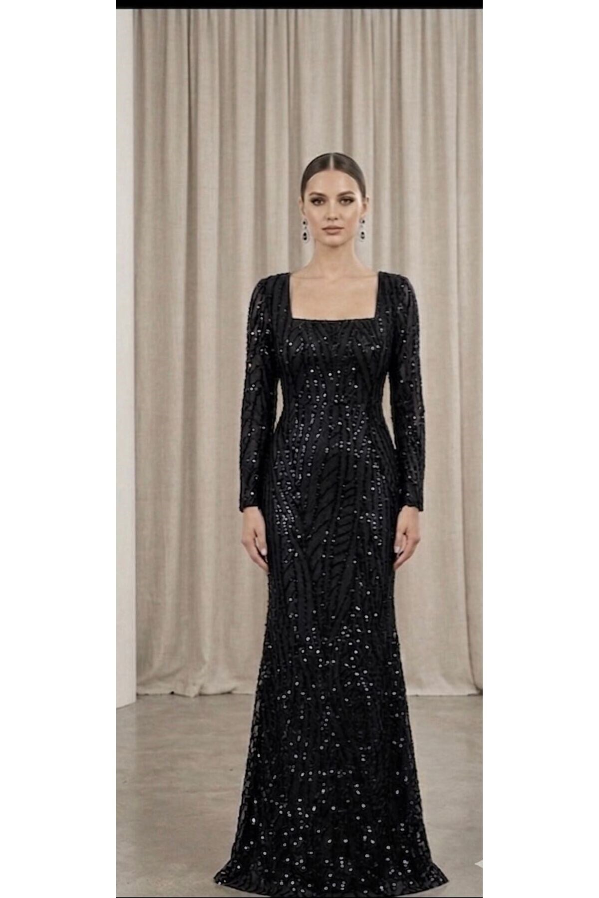 • Noveradress Pullu Payetli Kare Yaka Balık Model Gece Elbisesi