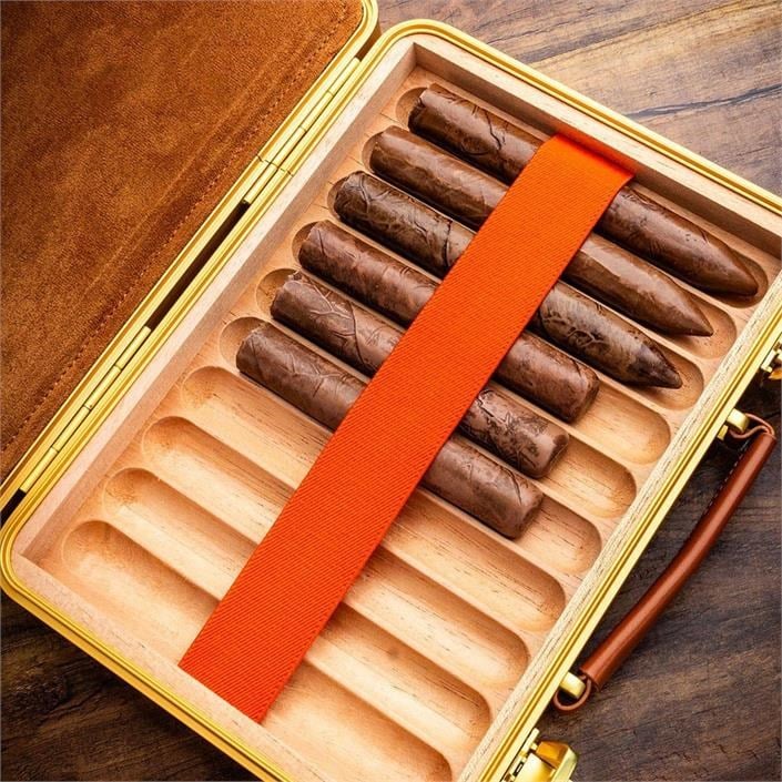 Lubinski Dayanıklı Alüminyum Sedirli Seyahat Puro Sunum Kutusu Humidor 20s Gold