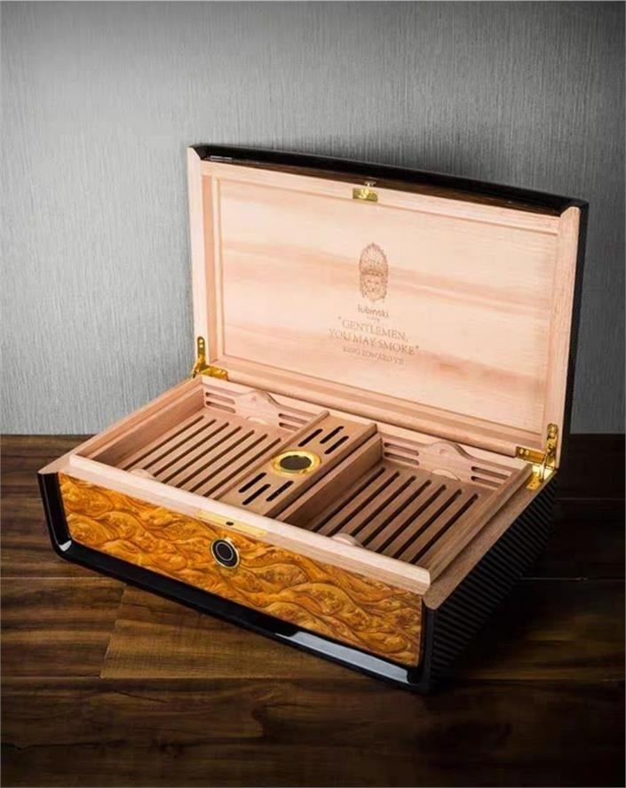 Lubinski Special Edt. Carbonfiber Parmakizi Humidor Puro Kutusu 80's