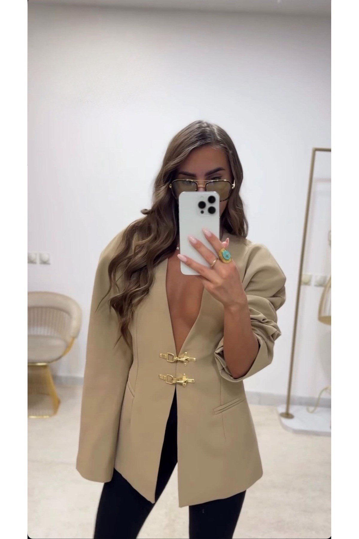 Kadın Bej Gold Kanca Düğmeli Balon Kol Detaylı Blazer Ceket