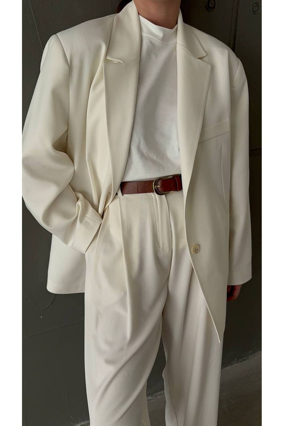 Kadın Krem Çift Düğme Detaylı Oversize Blazer Ceket