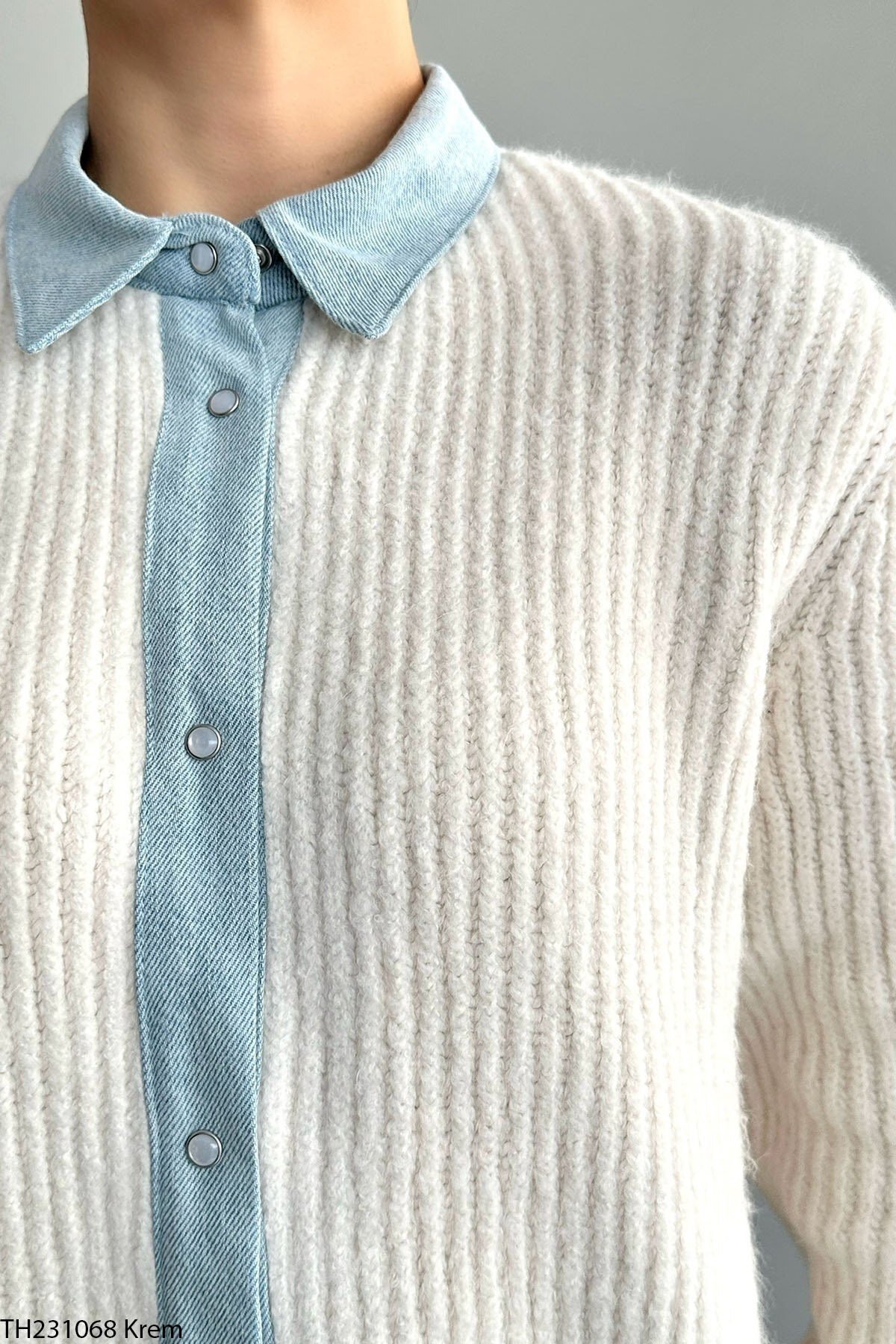 Kadın Krem Denim Gömlek Yaka Detaylı Çıtçıt Kapamalı Triko Hırka