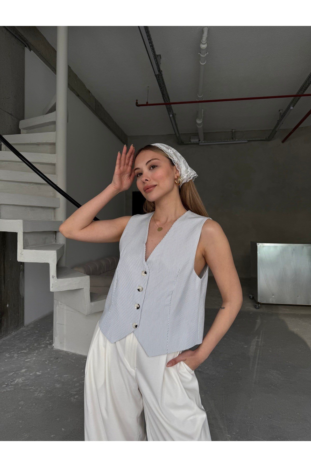 Kadın Mavi V Yaka Çizgili Yelek