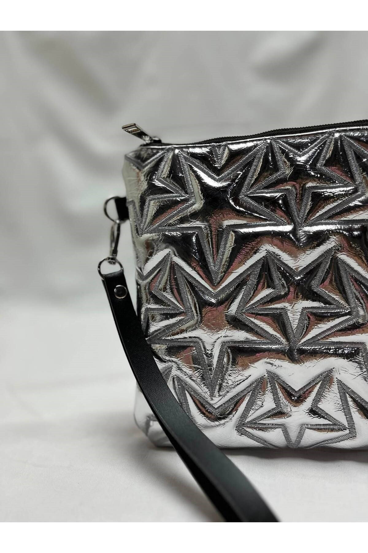 Gümüş renkli clutch kadın el çantası