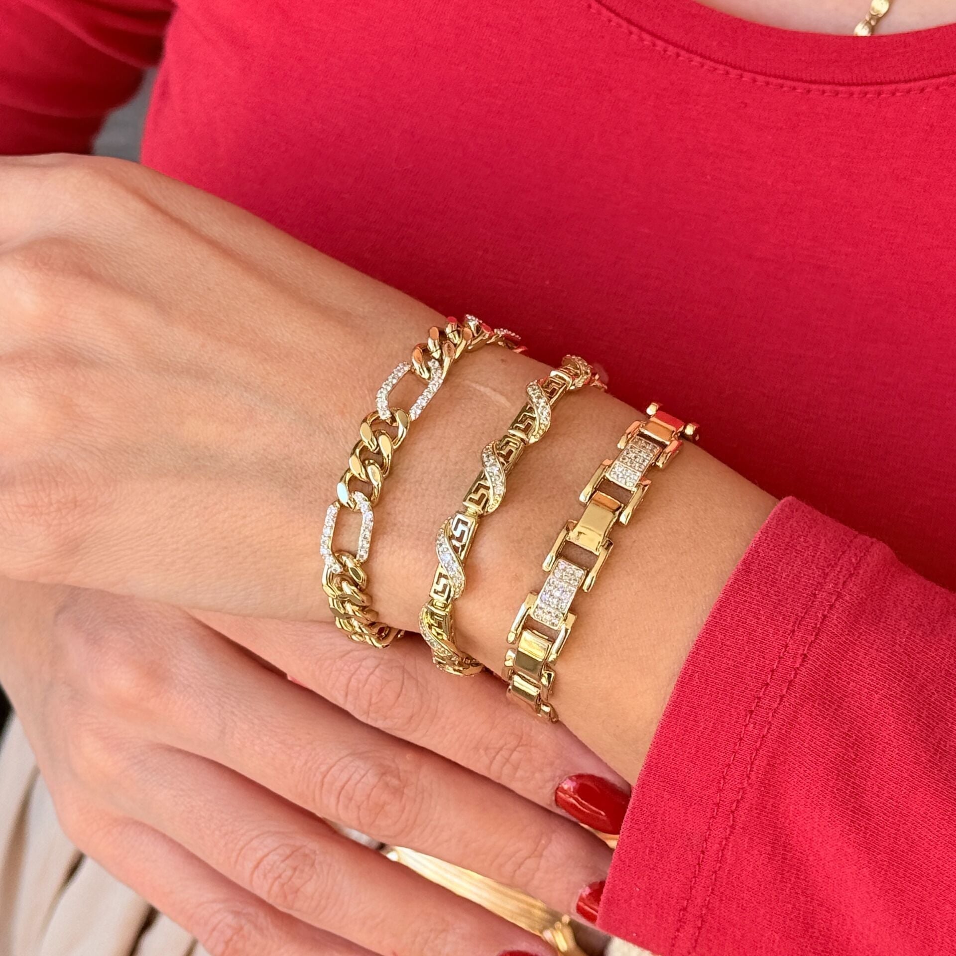 Kare Sarmal Zirkon Taşlı Vip Xuping Bileklik Gold
