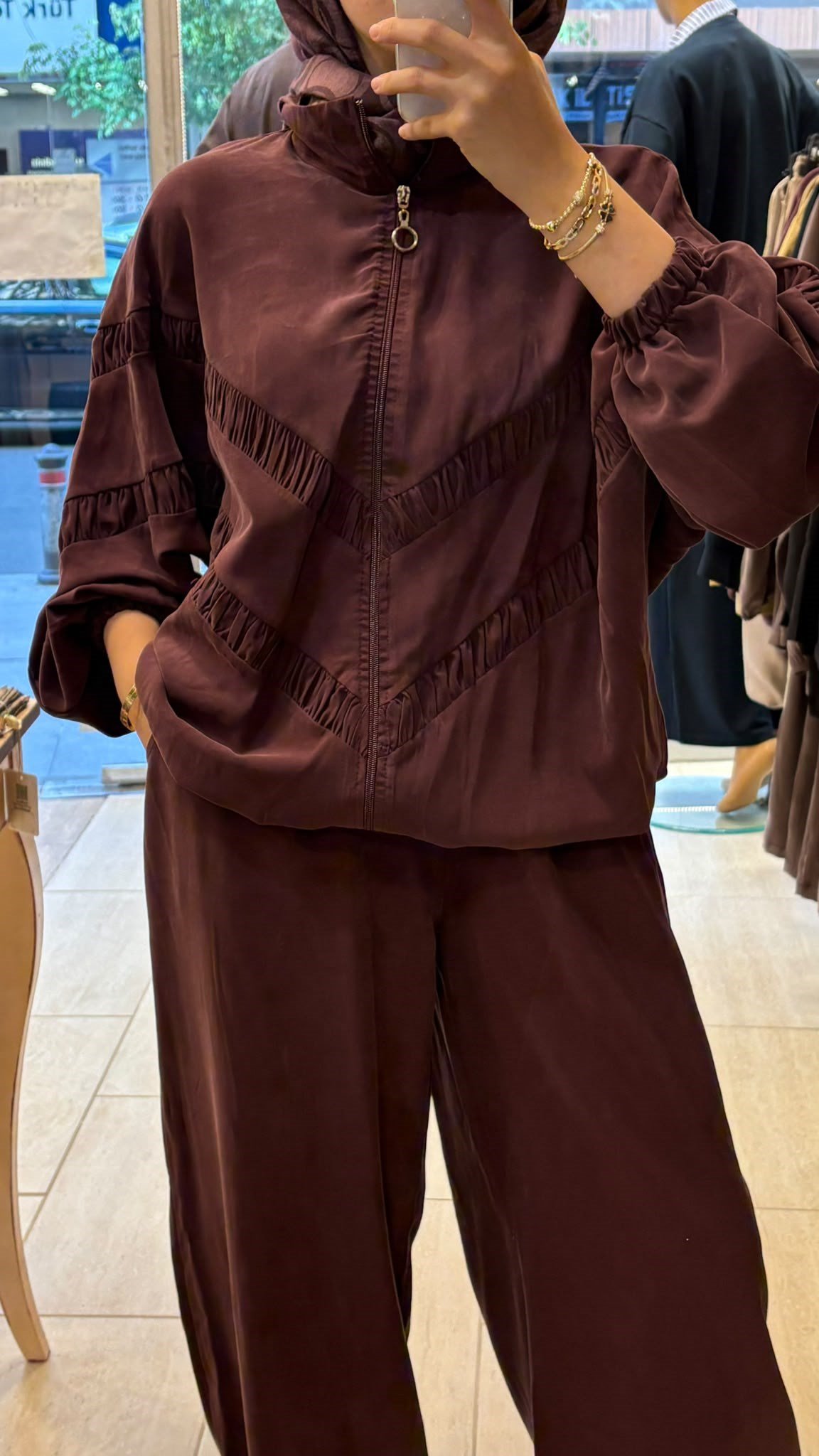 Velvet Rouge Takım