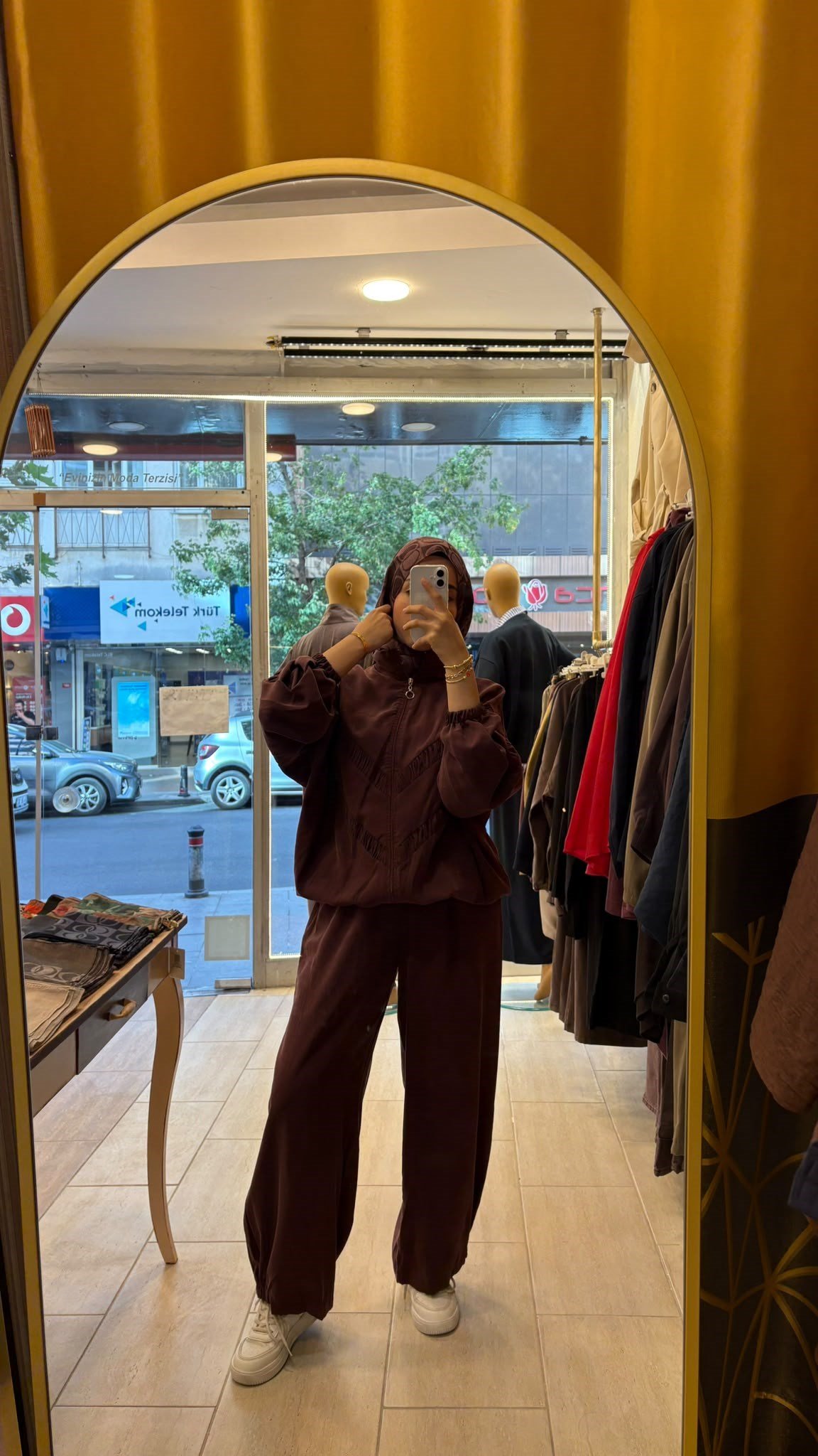 Velvet Rouge Takım