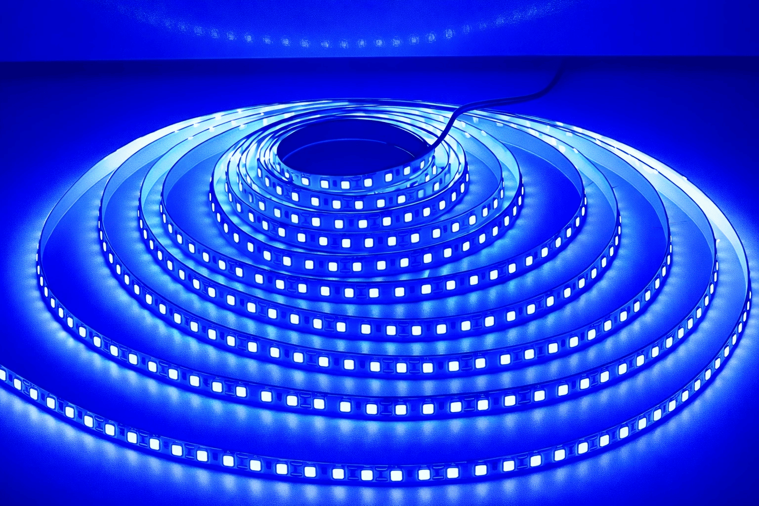 1 Adet 5 Metre NOAS YL40 4003 İç Mekan 60 Ledli Şerit Led 12V Mavi Işık