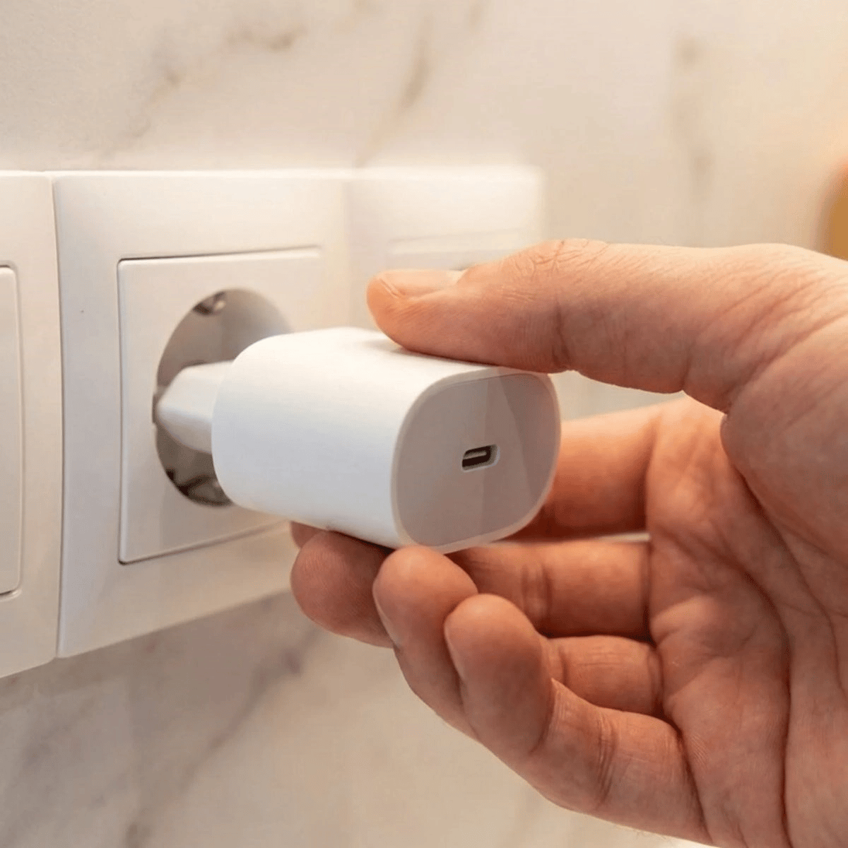 20w Usb-c Hızlı Şarj Adaptörü – Power Delivery (pd) Destekli Güç Adaptörü, Güvenli Şarj Başlığı Bx40