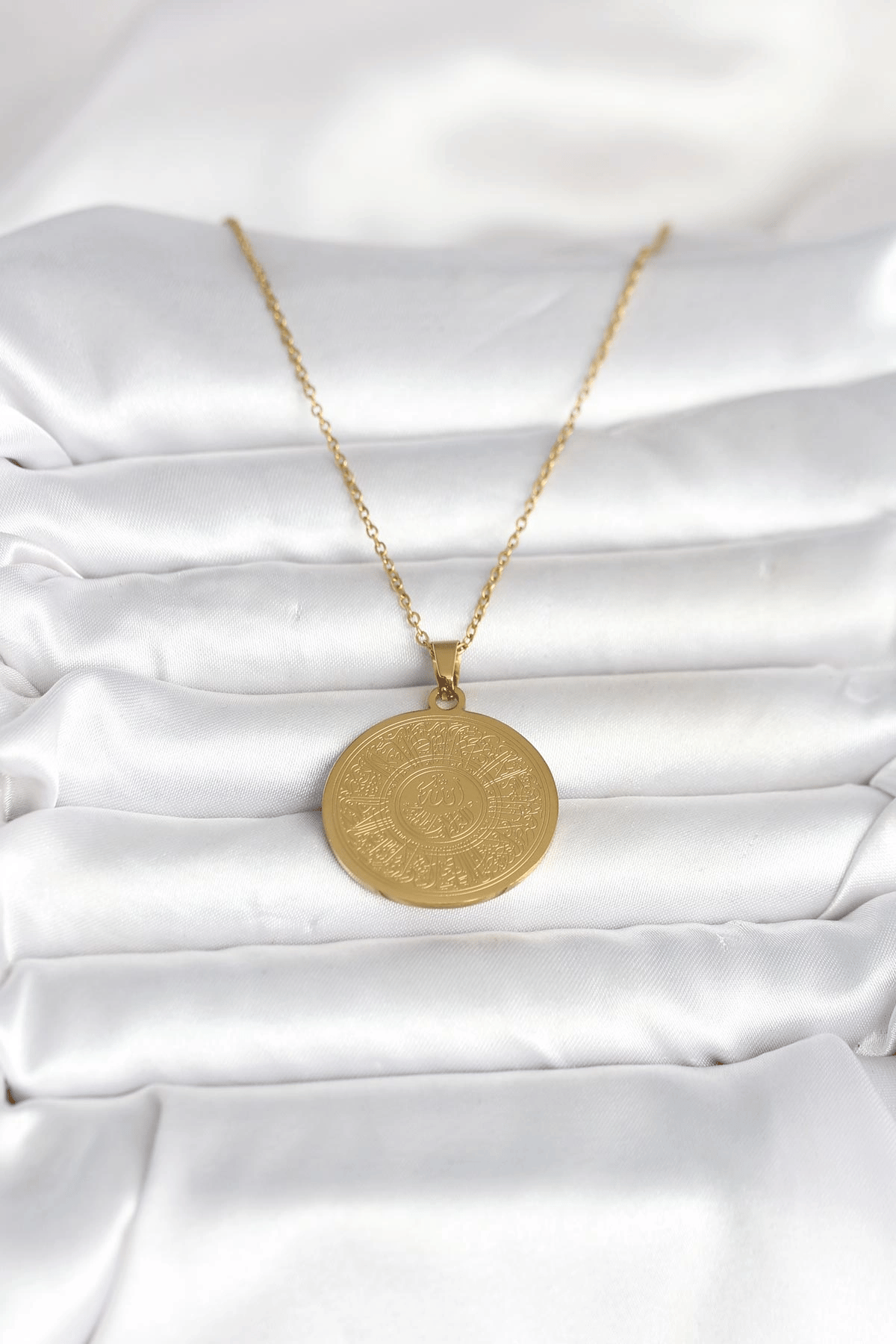 316L Çelik Gold Renk Ayetel Kürsi Yazılı Kolye