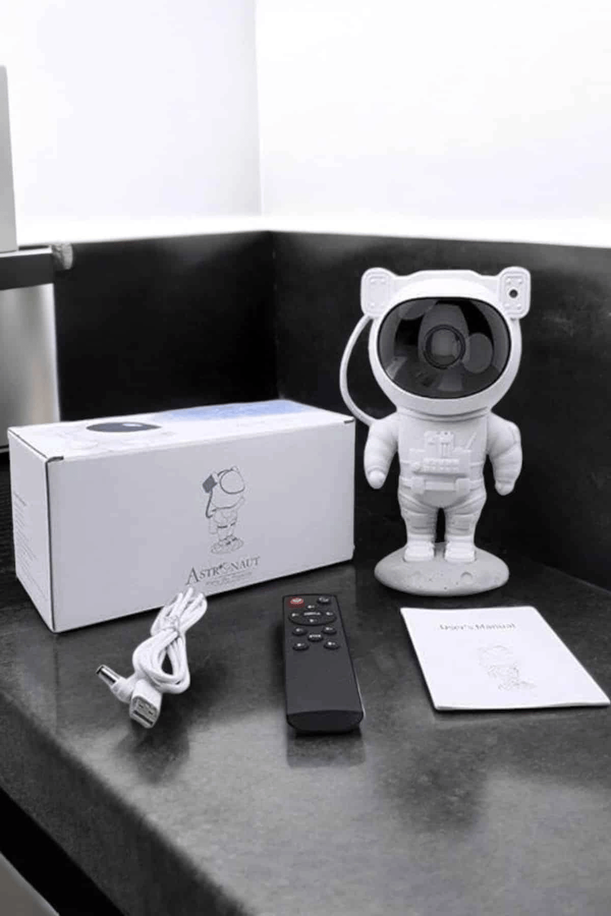 Astronot Görünümlü Projeksiyon Speaker Taşınabilir
