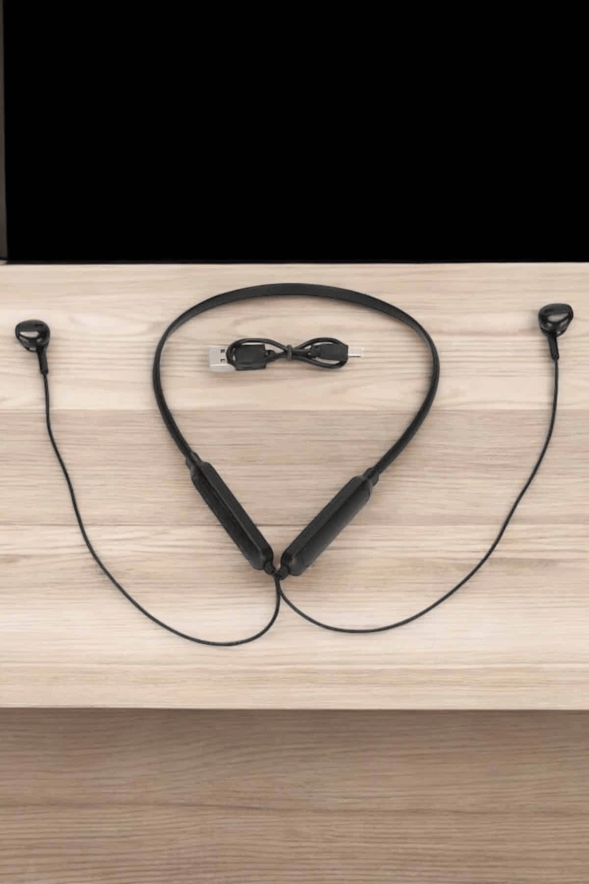 Kablolu Boyun Askılı Dijital Göstergeli Bluetooth Kulaklığı 60 Saat