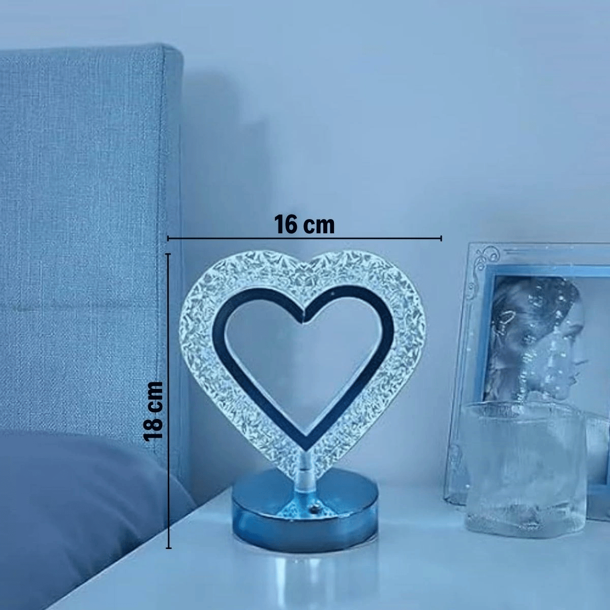Kalp Şeklinde Kristal Led Masa Lambası – Dokunmatik, 3 Renk Işık Modlu, Şarjlı Mini Dekoratif Gece Lambası Bx40