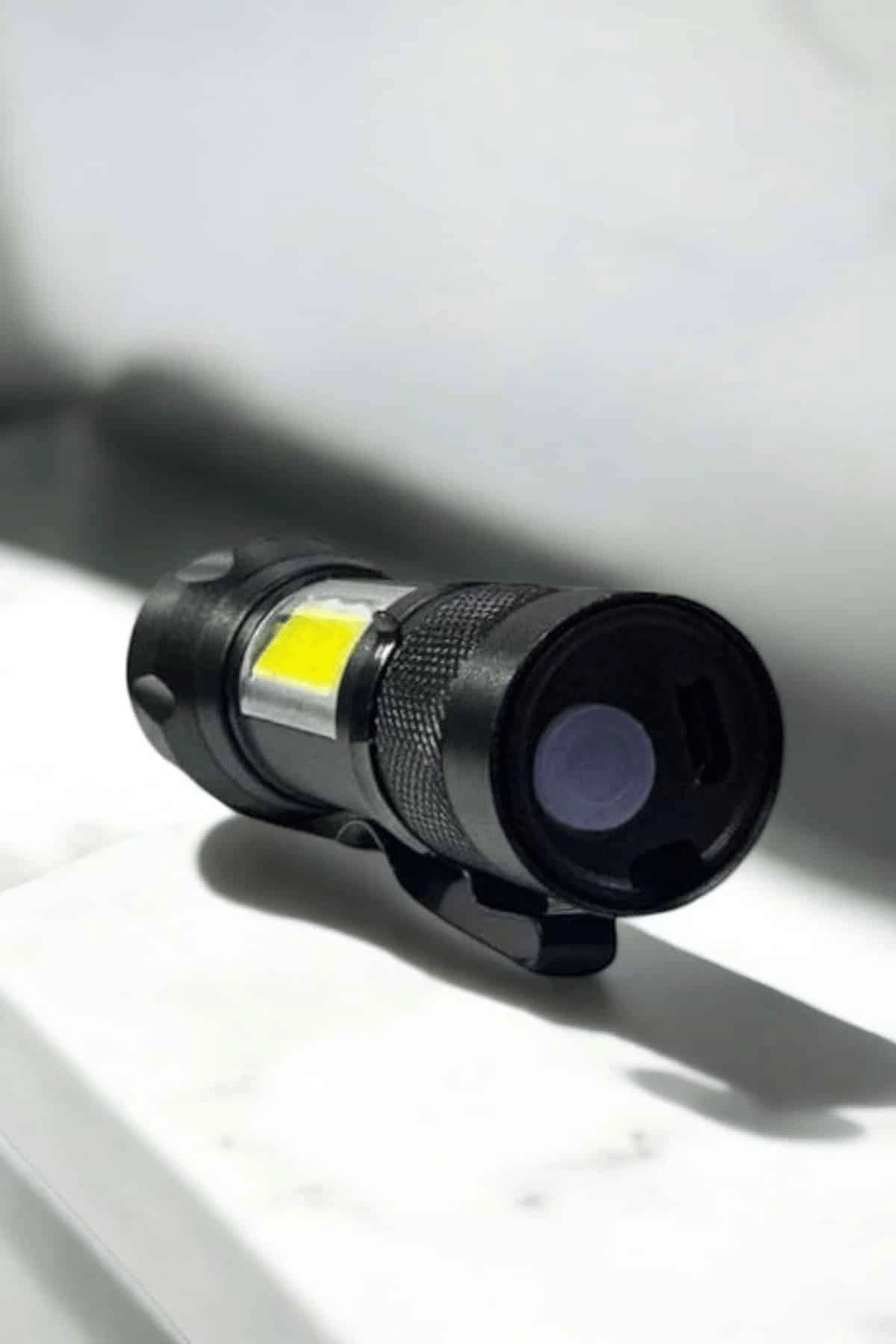 Şarjlı Metal Zoomlu El Feneri Işıldak Led Işık Taşınabilir El Lambası