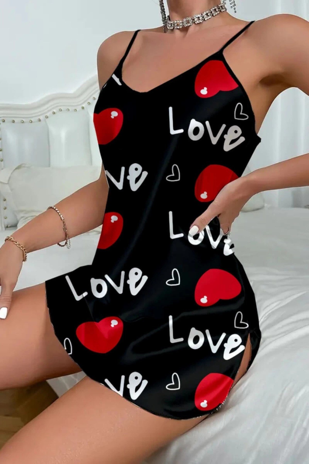 Love Desenli Siyah Saten Gecelik