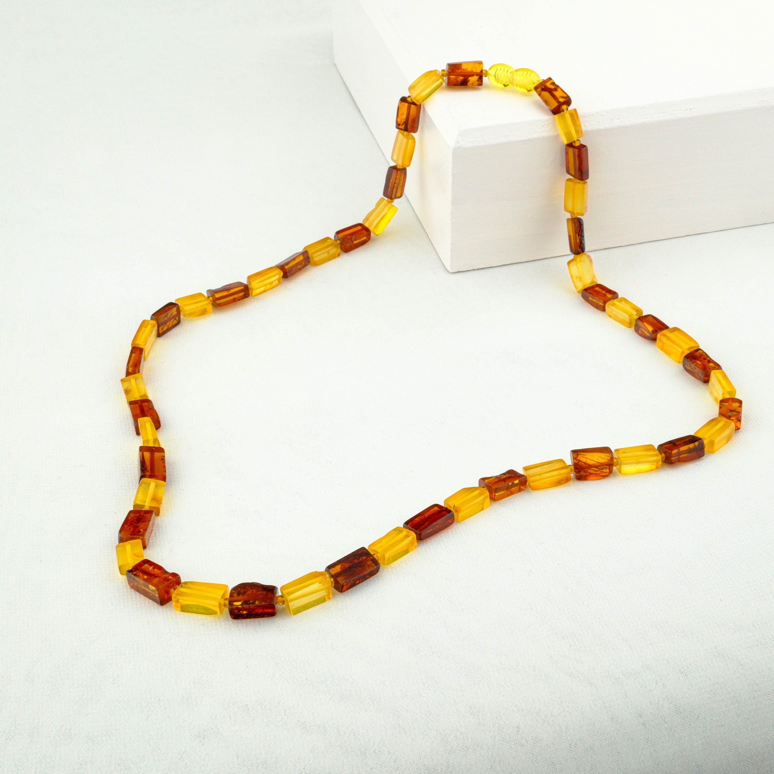 Damla Kehribar Kolye %100 Garantili Dikdörtgen Kesim -59 cm