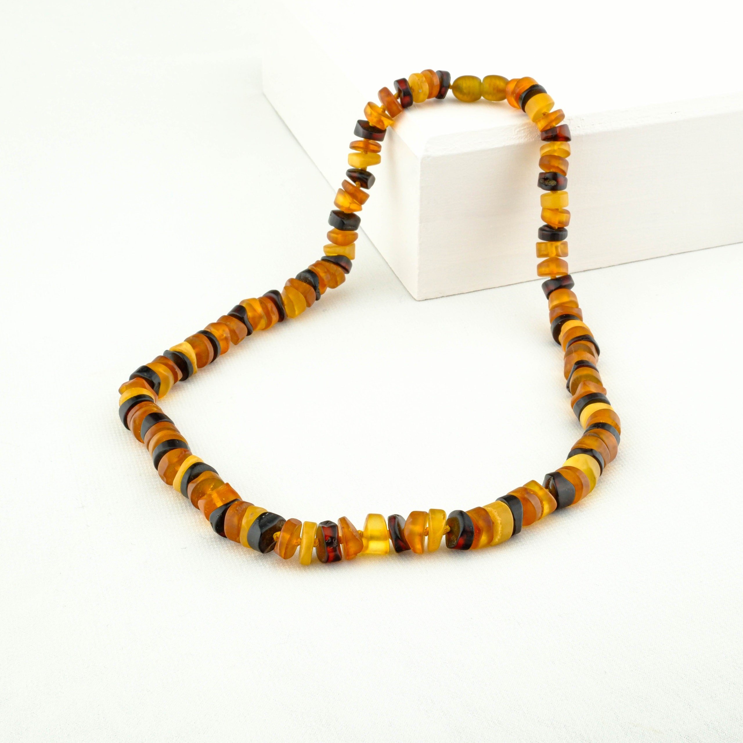 Damla Kehribar Kolye %100 Garantili Pul Kesim Doğal Sekilli Boğa,İkizler,Aslan,Terazi,Kova 45cm