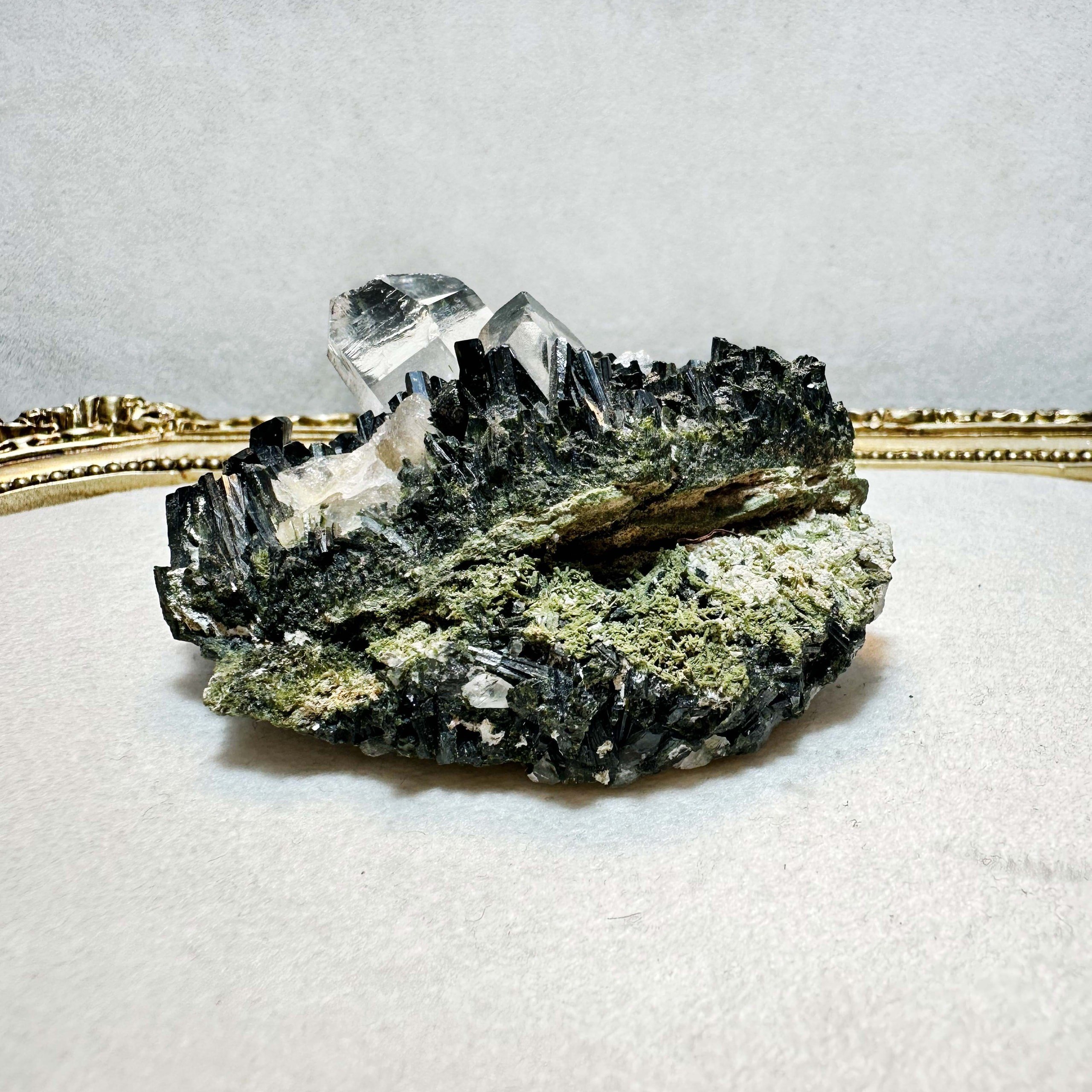 Epidotlu Kuvars Doğal Taş 130,27 gr | Hakkari Menşeli | Koleksiyonluk Mineral